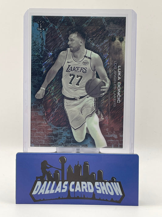 2025-26 Topps Chrome Cactus Jack #47 Luka Doncic Aqua Shimmer /199