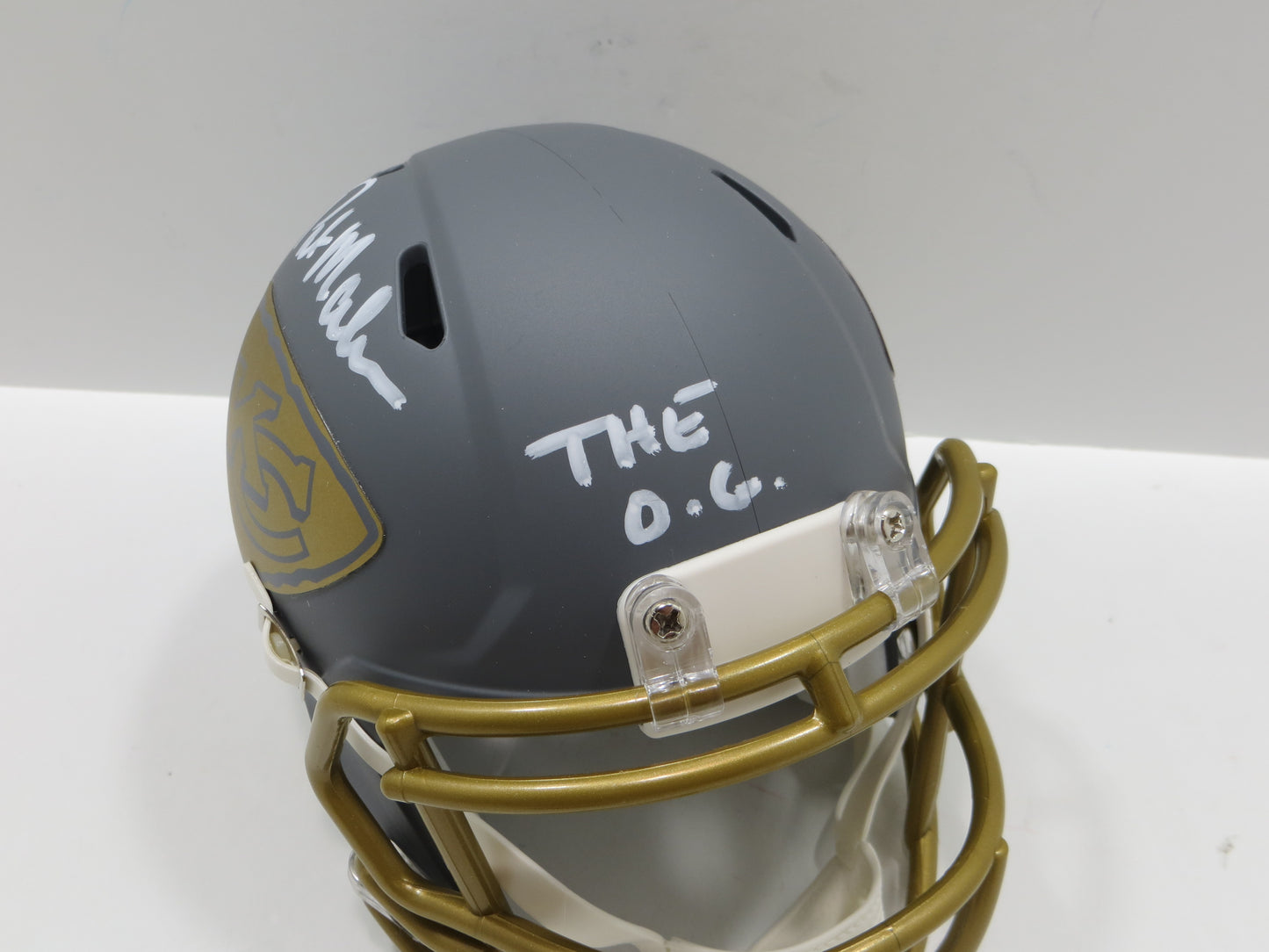 PAT PATRICK MAHOMES SR. KANSAS CITY CHIEFS SIGNED SLATE HELMET w/THE OG BAS