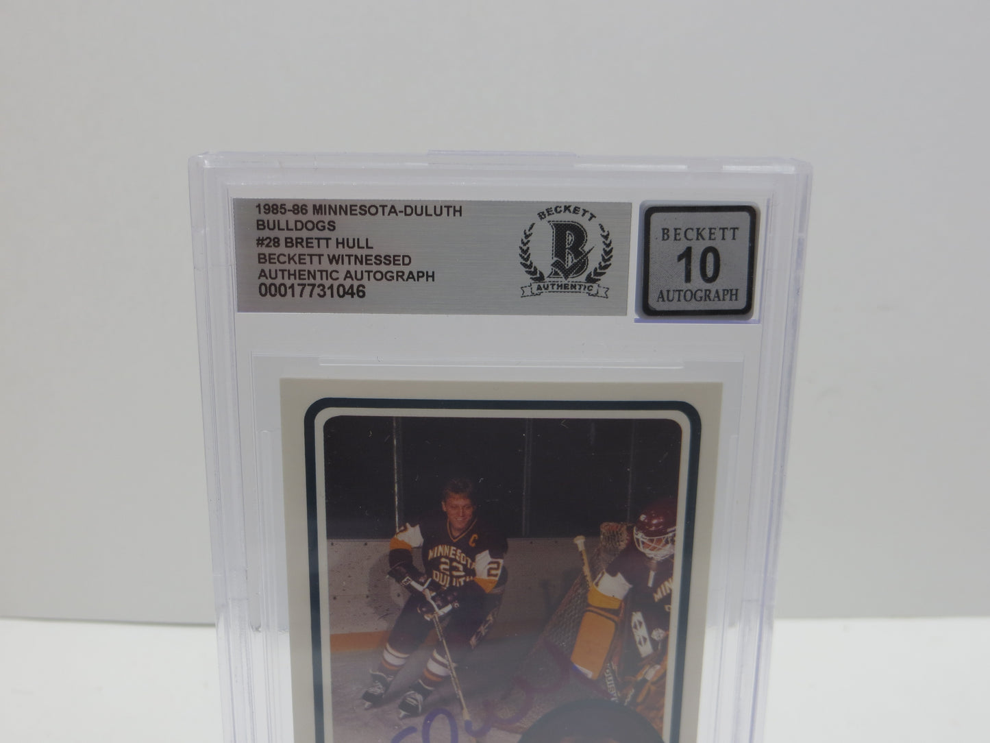 BRETT HULL SIGNED 1988-89 MINNESOTA-DULUTH BULLDOGS #28 BAS SLAB AUTO 10 BLUES