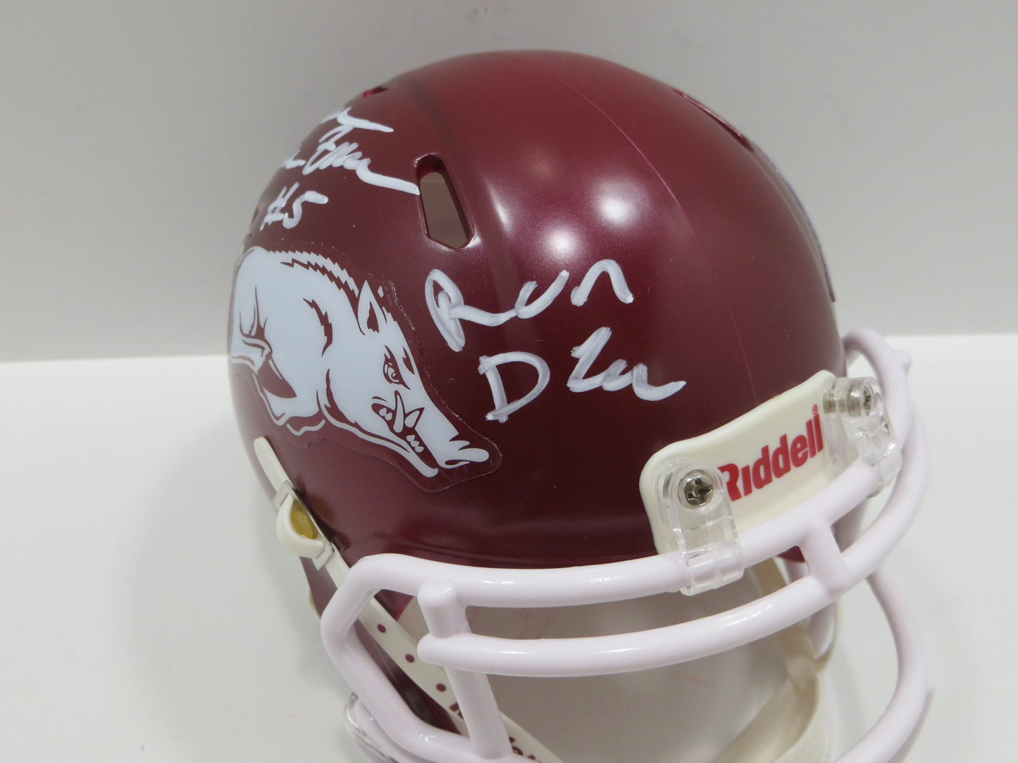 DARREN McFADDEN SIGNED ARKANSAS RAZORBACKS Riddell MINI HELMET wRunDMC BAS