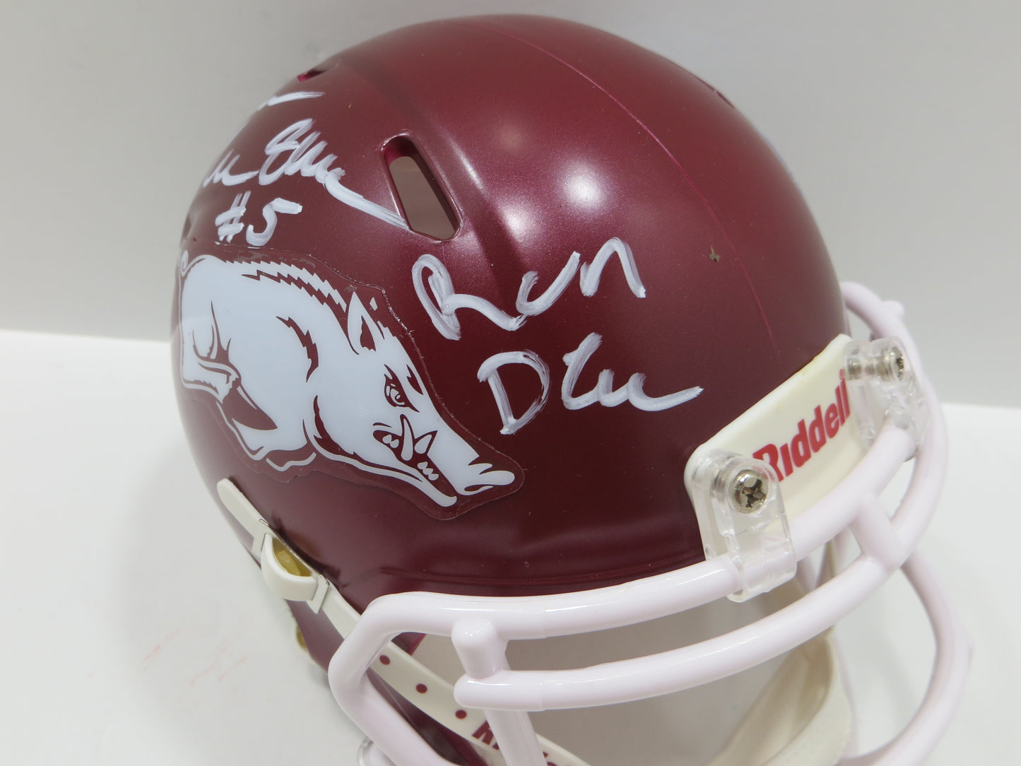DARREN McFADDEN SIGNED ARKANSAS RAZORBACKS Riddell MINI HELMET wRunDMC BAS