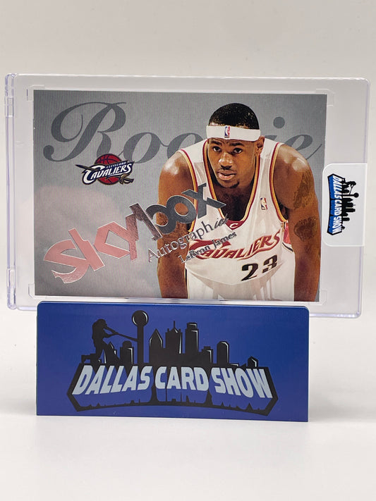 2003-04 Fleer Skybox #77 Lebron James Autographics Rookie RC /150