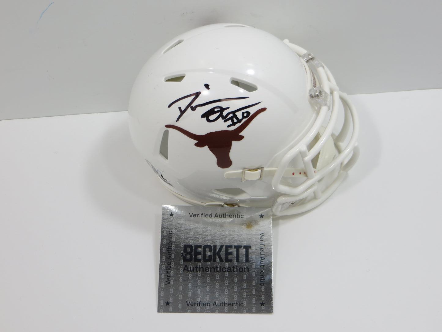 DeMARVION OVERSHOWN SIGNED TEXAS UT LONGHORNS MINI HELMET Cowboys BAS