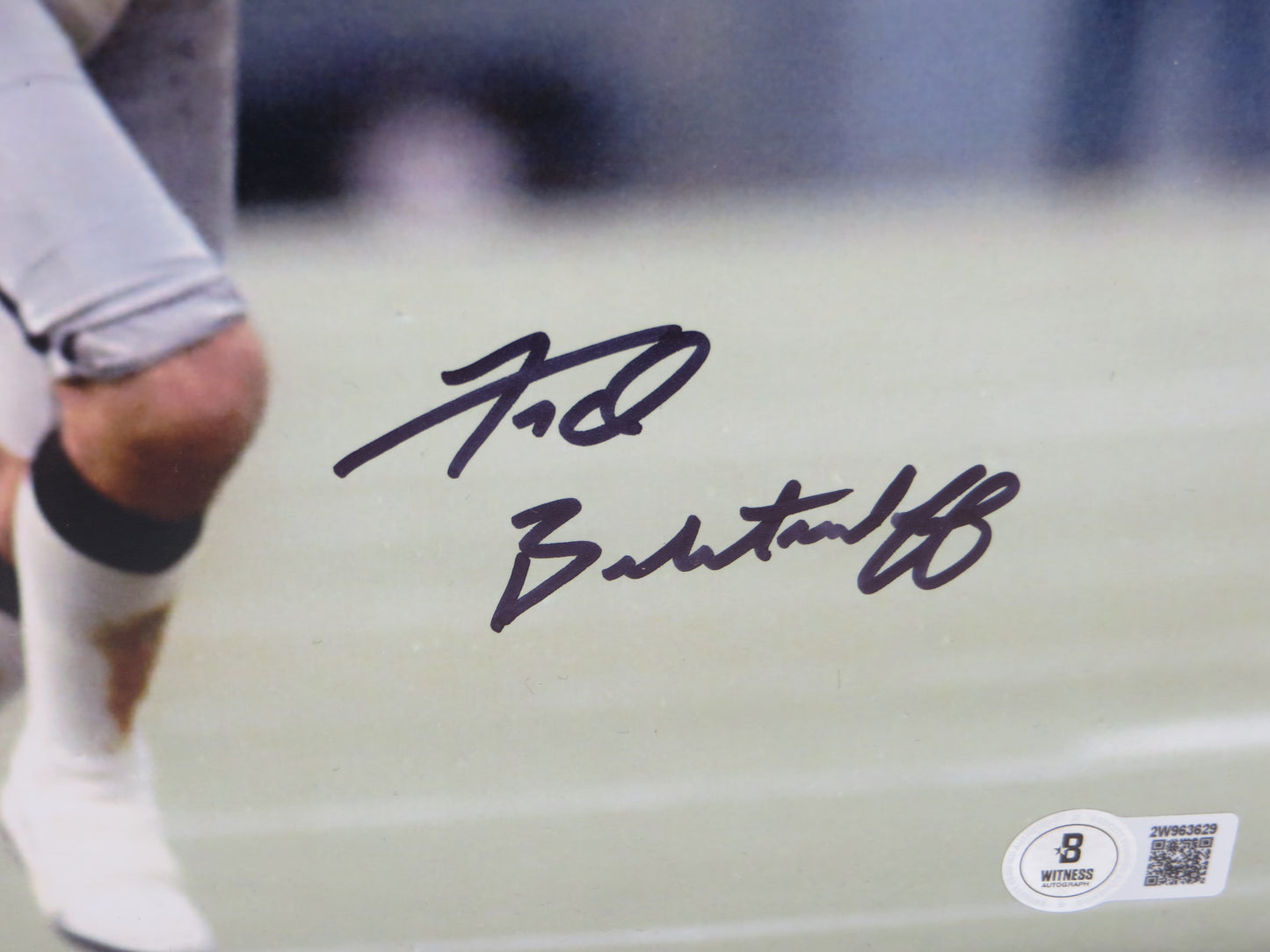 FRED BILETNIKOFF OAKLAND RAIDERS SIGNED 8X10 PHOTO BAS