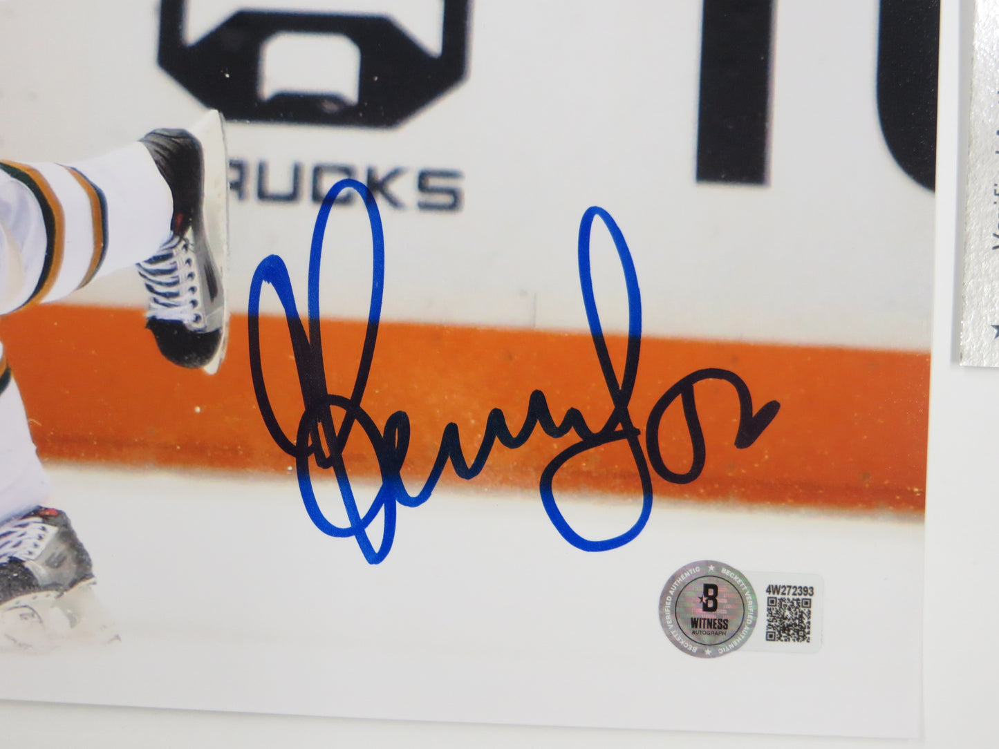 SERGEI ZUBOV DALLAS STARS SIGNED 8x10 Slap Shot PHOTO Soviet Union RUSSIA BAS