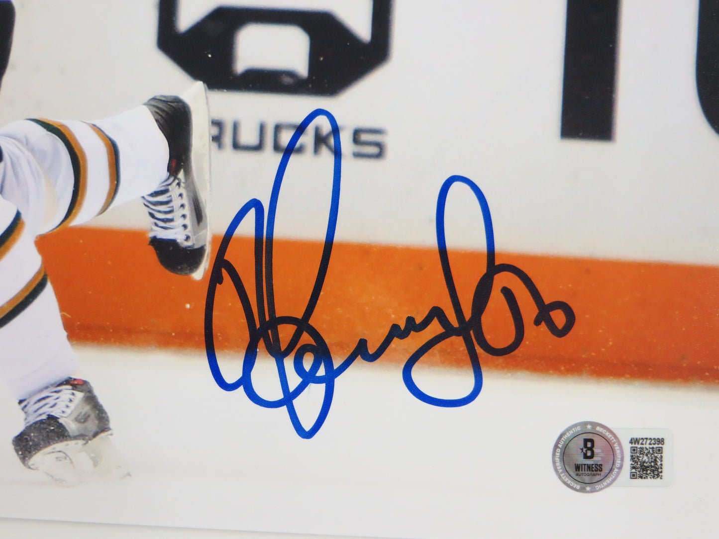 SERGEI ZUBOV DALLAS STARS SIGNED 8x10 Slap Shot PHOTO Soviet Union RUSSIA BAS