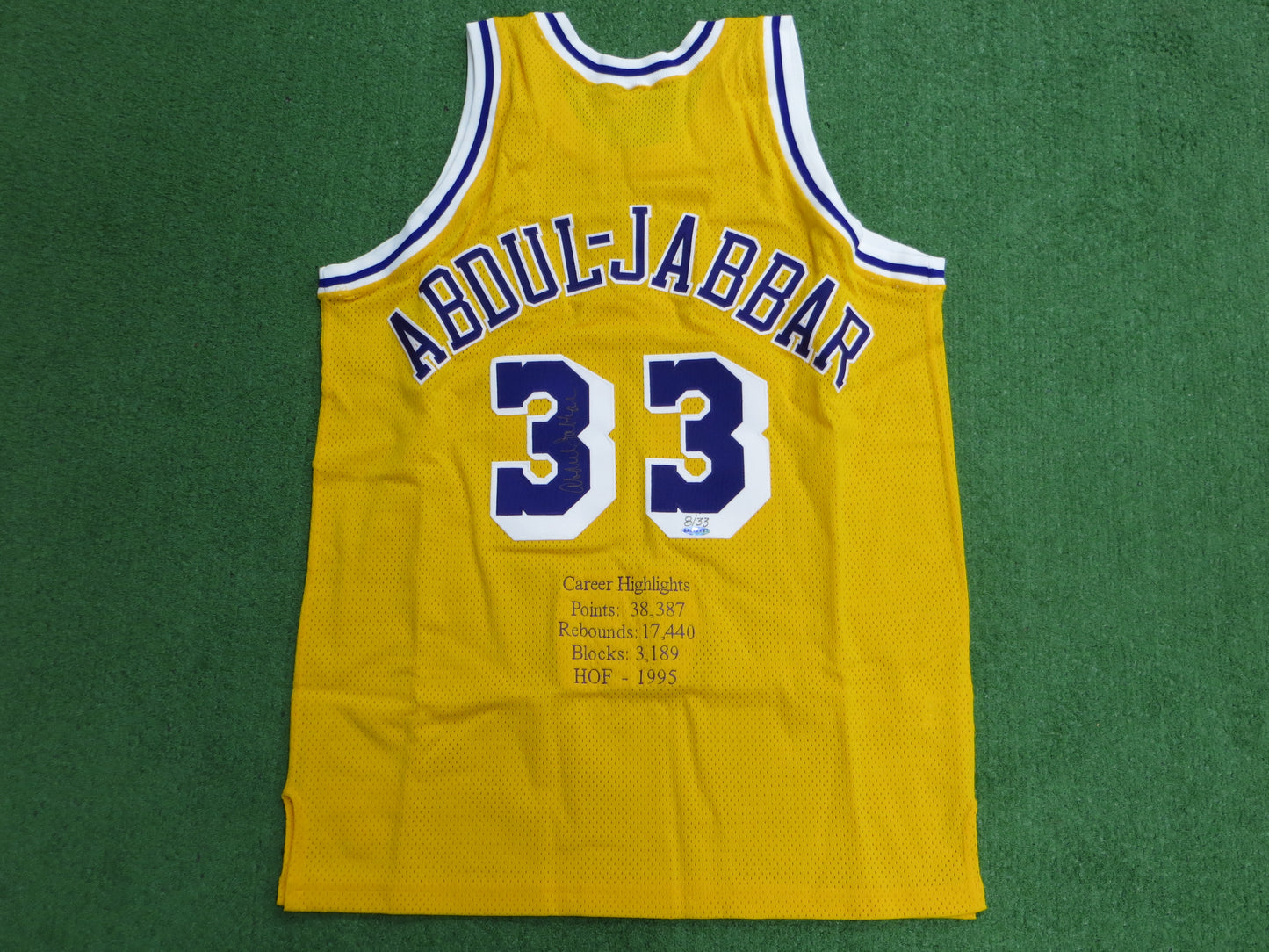 KAREEM ABDUL JABBAR SIGNED Los Angeles Lakers AUTHENTIC STAT JERSEY 8/33 UDA