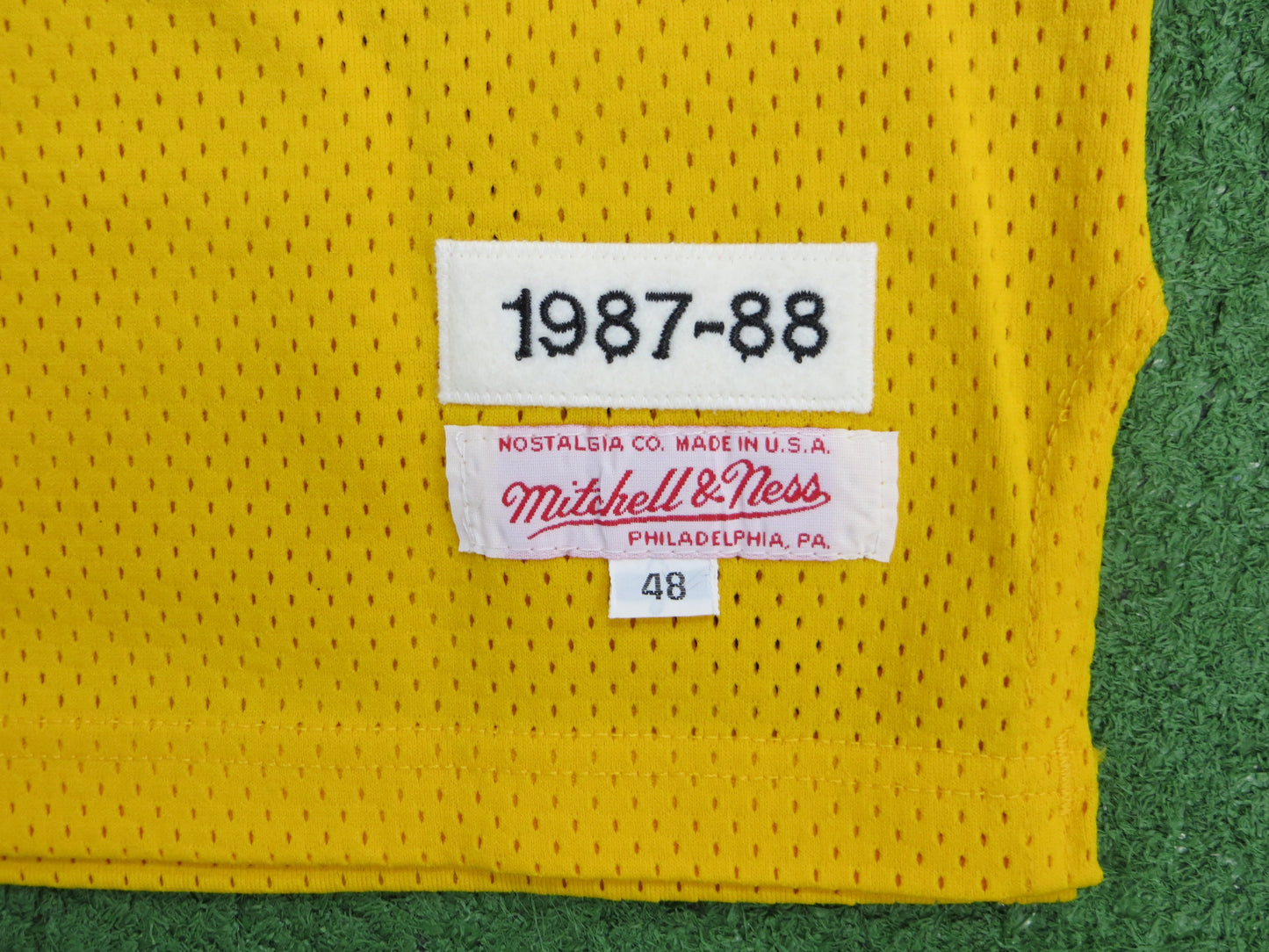 KAREEM ABDUL JABBAR SIGNED Los Angeles Lakers AUTHENTIC STAT JERSEY 8/33 UDA