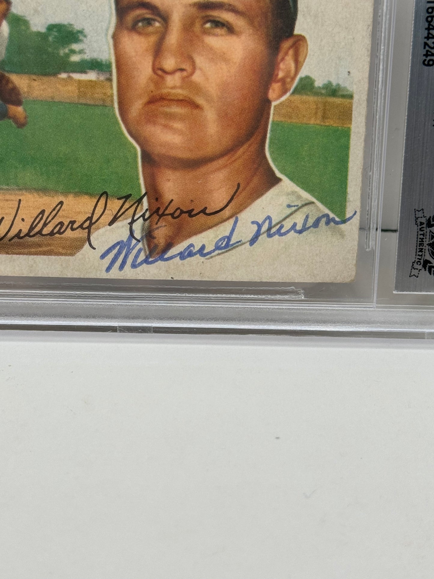 1956 Topps Willard Nixon #122 Auto Beckett Authentic Deceased in 2000