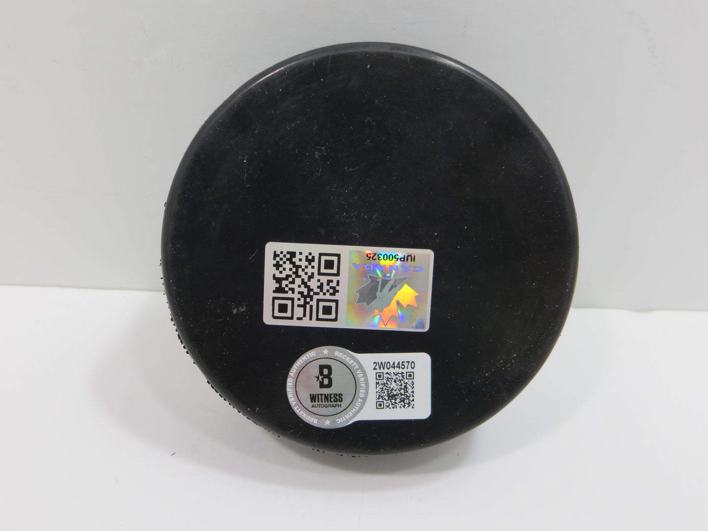 ED BELFOUR TEAM CANADA SIGNED HOCKEY PUCK Dallas Stars Blackhawks BAS COA