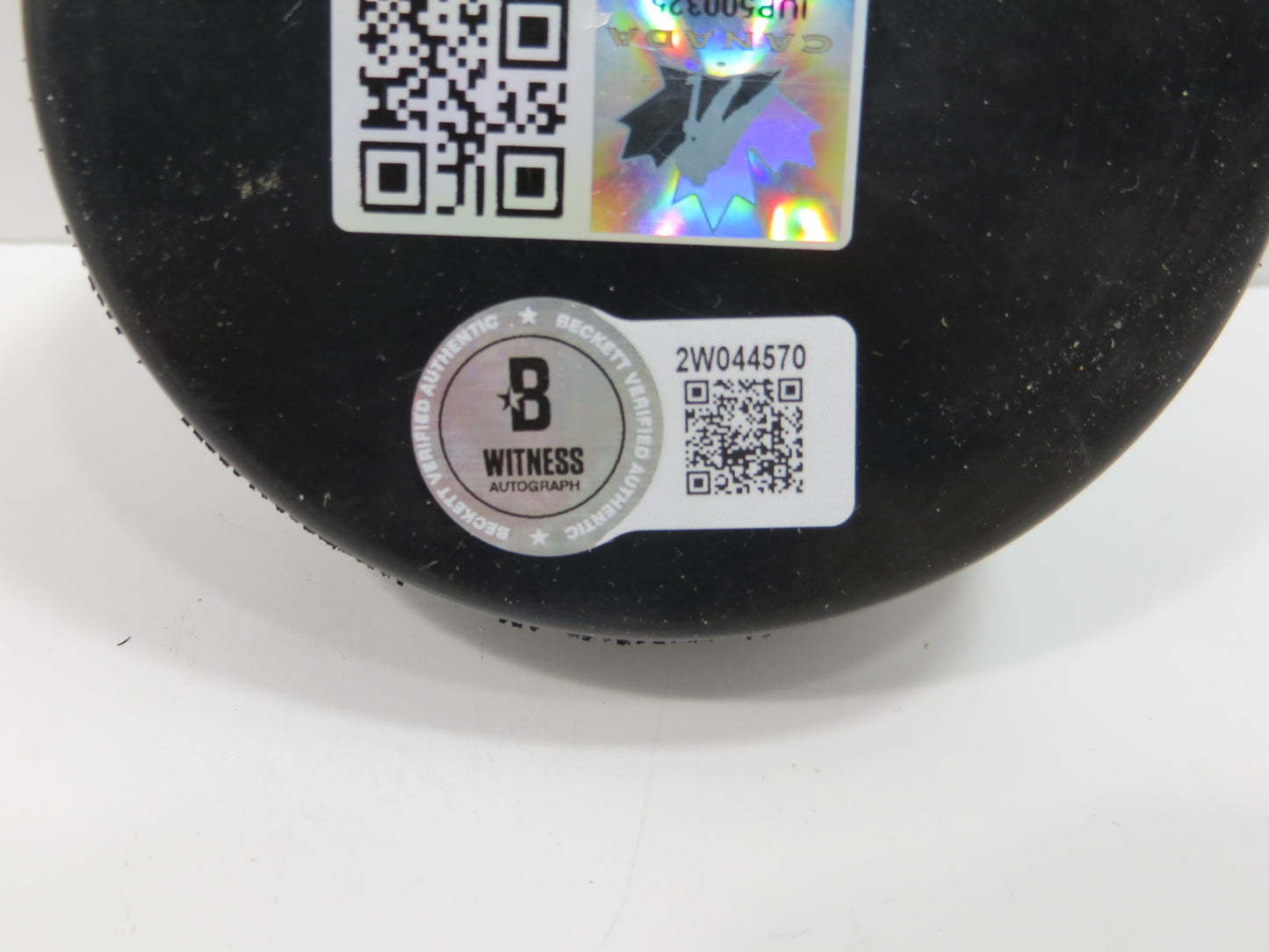 ED BELFOUR TEAM CANADA SIGNED HOCKEY PUCK Dallas Stars Blackhawks BAS COA