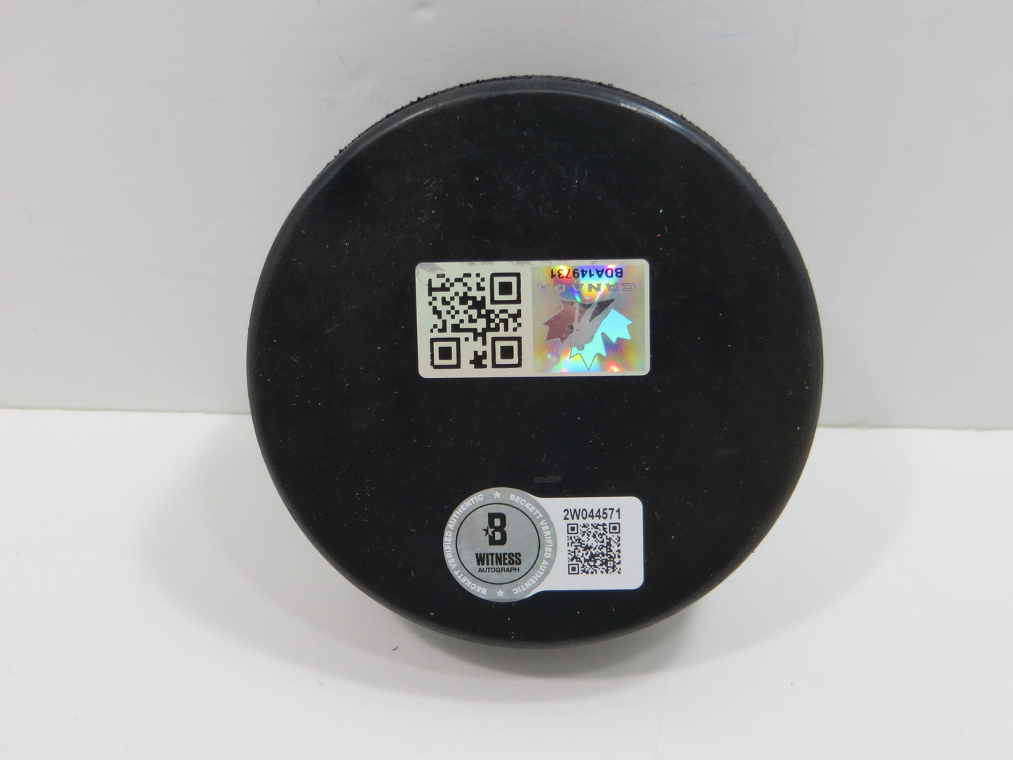 ED BELFOUR TEAM CANADA SIGNED HOCKEY PUCK Dallas Stars Blackhawks BAS COA