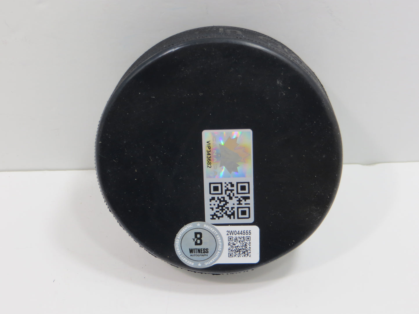 ED BELFOUR TEAM CANADA SIGNED HOCKEY PUCK Dallas Stars Blackhawks BAS COA