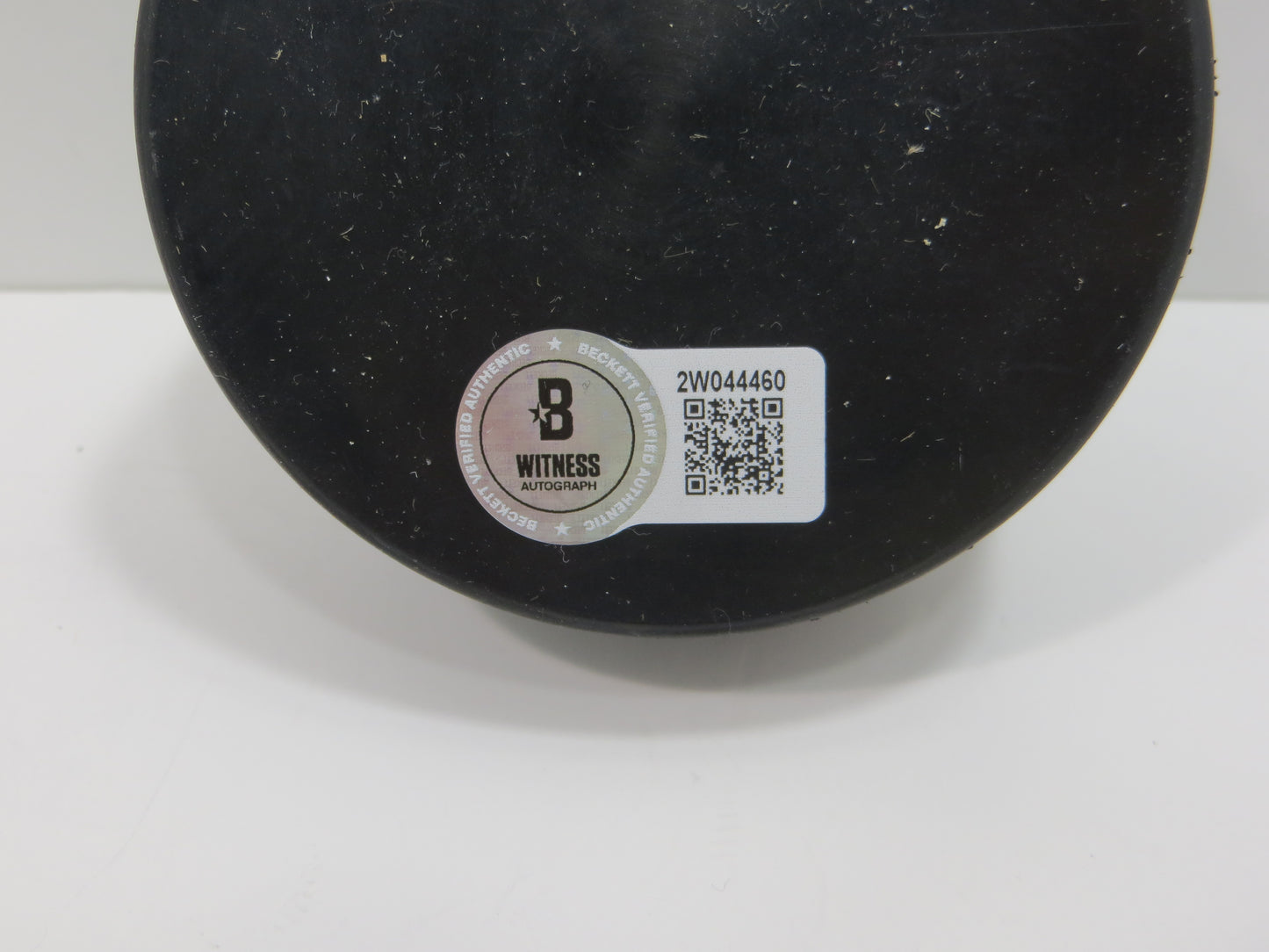 BRETT HULL TEAM USA SIGNED HOCKEY PUCK STL BLUES Red Wings BAS COA