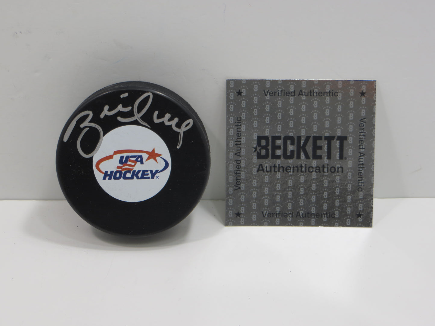 BRETT HULL TEAM USA SIGNED HOCKEY PUCK STL BLUES Red Wings BAS COA