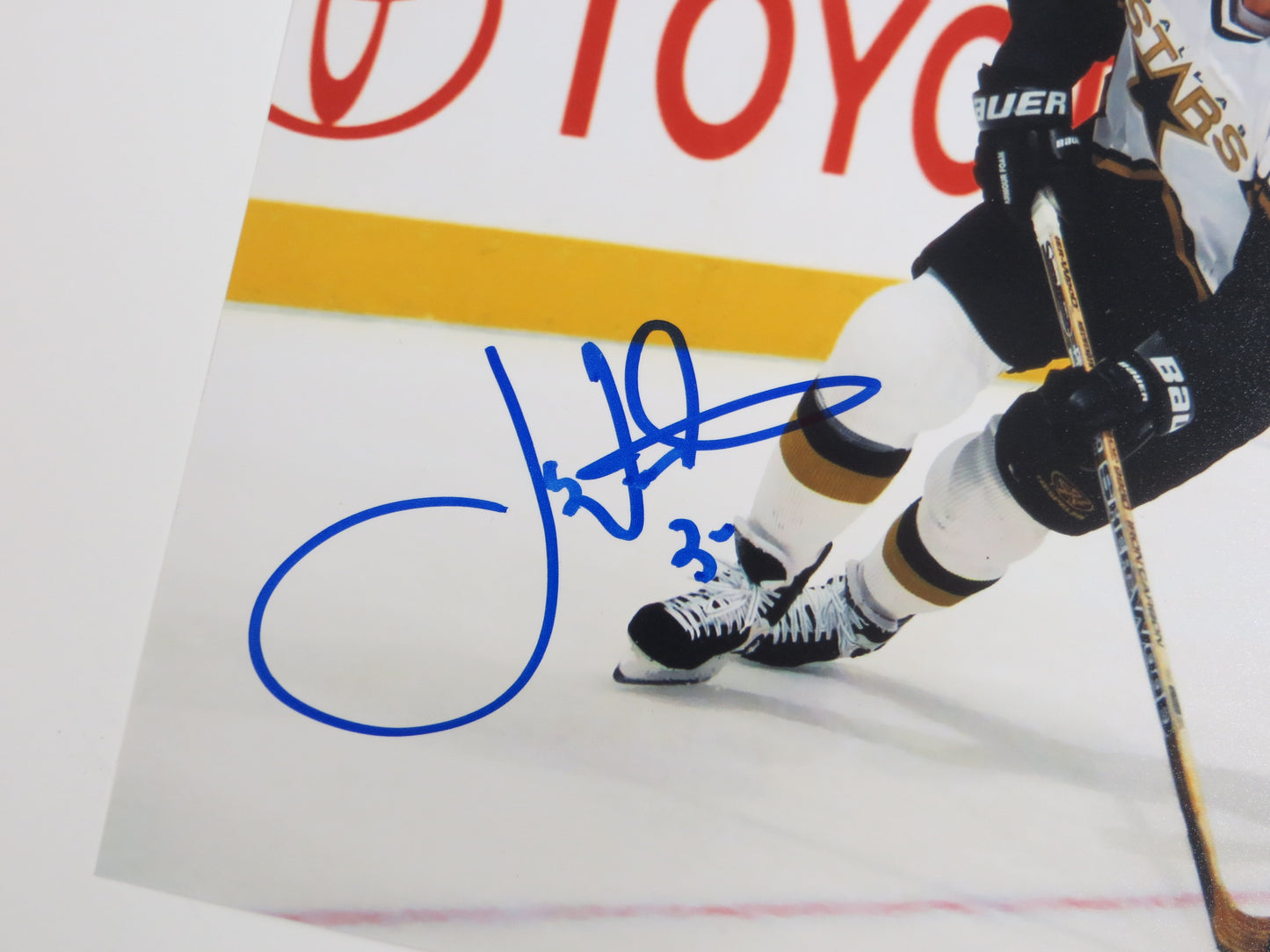 JOE NIEUWENDYK DALLAS STARS SIGNED 8x10 PHOTO WHITE JERSEY BAS