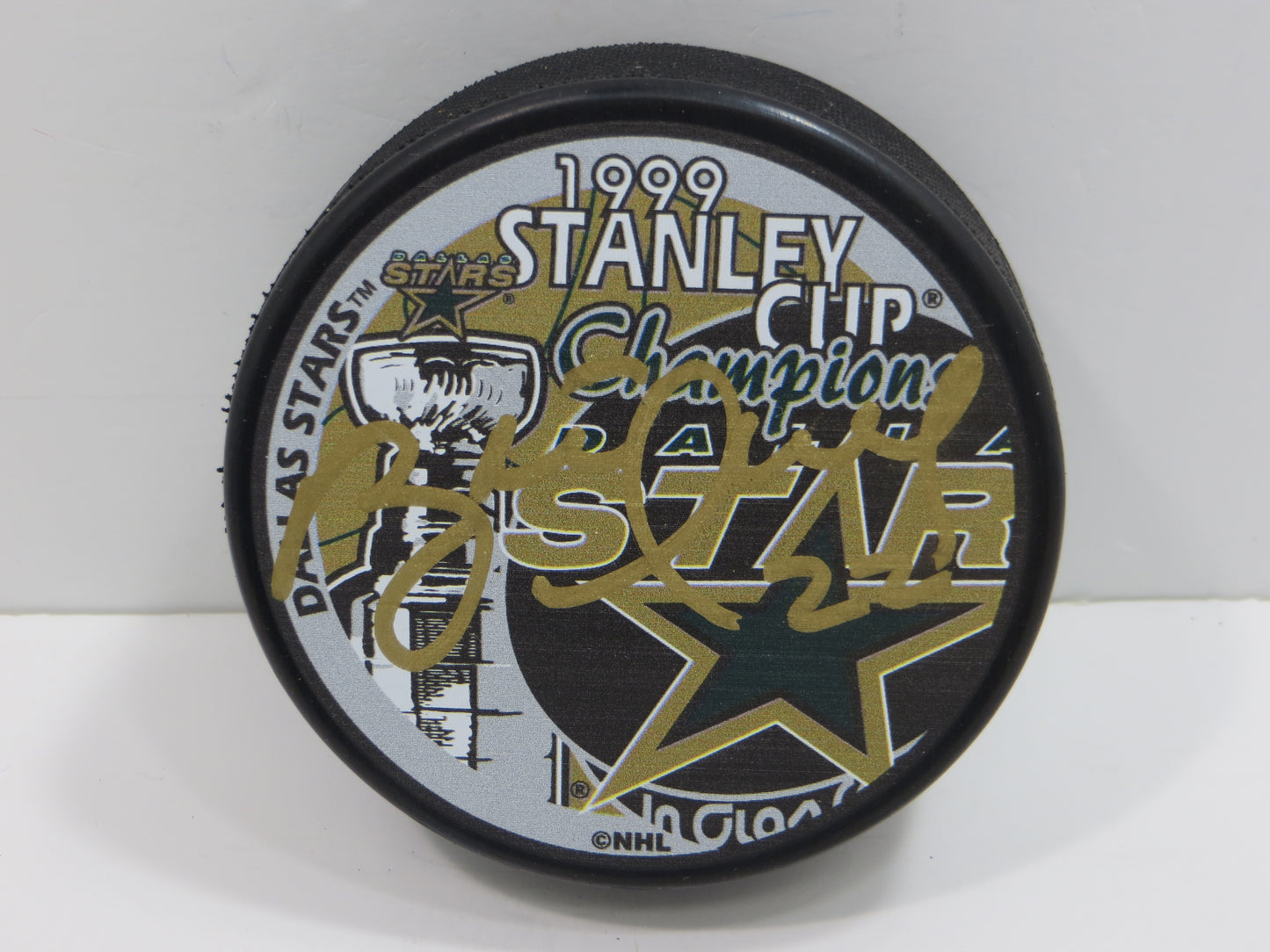 BRETT HULL DALLAS STARS 1999 STANLEY CUP SIGNED HOCKEY PUCK BAS COA