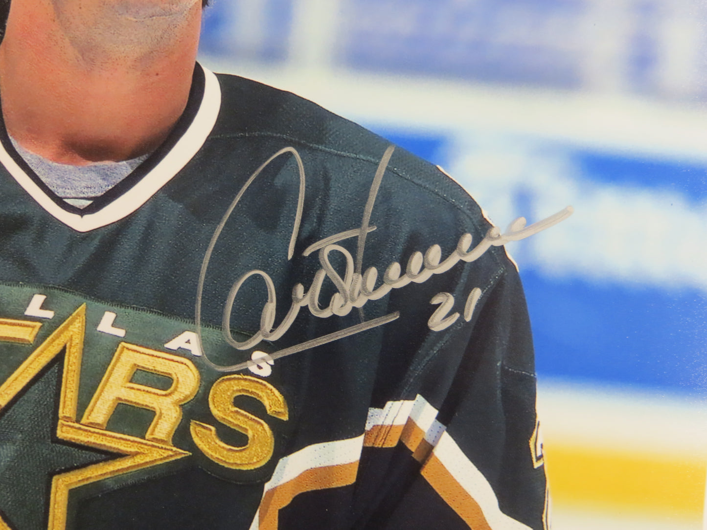 GUY CARBONNEAU DALLAS STARS SIGNED 8x10 PHOTO Canadiens BAS