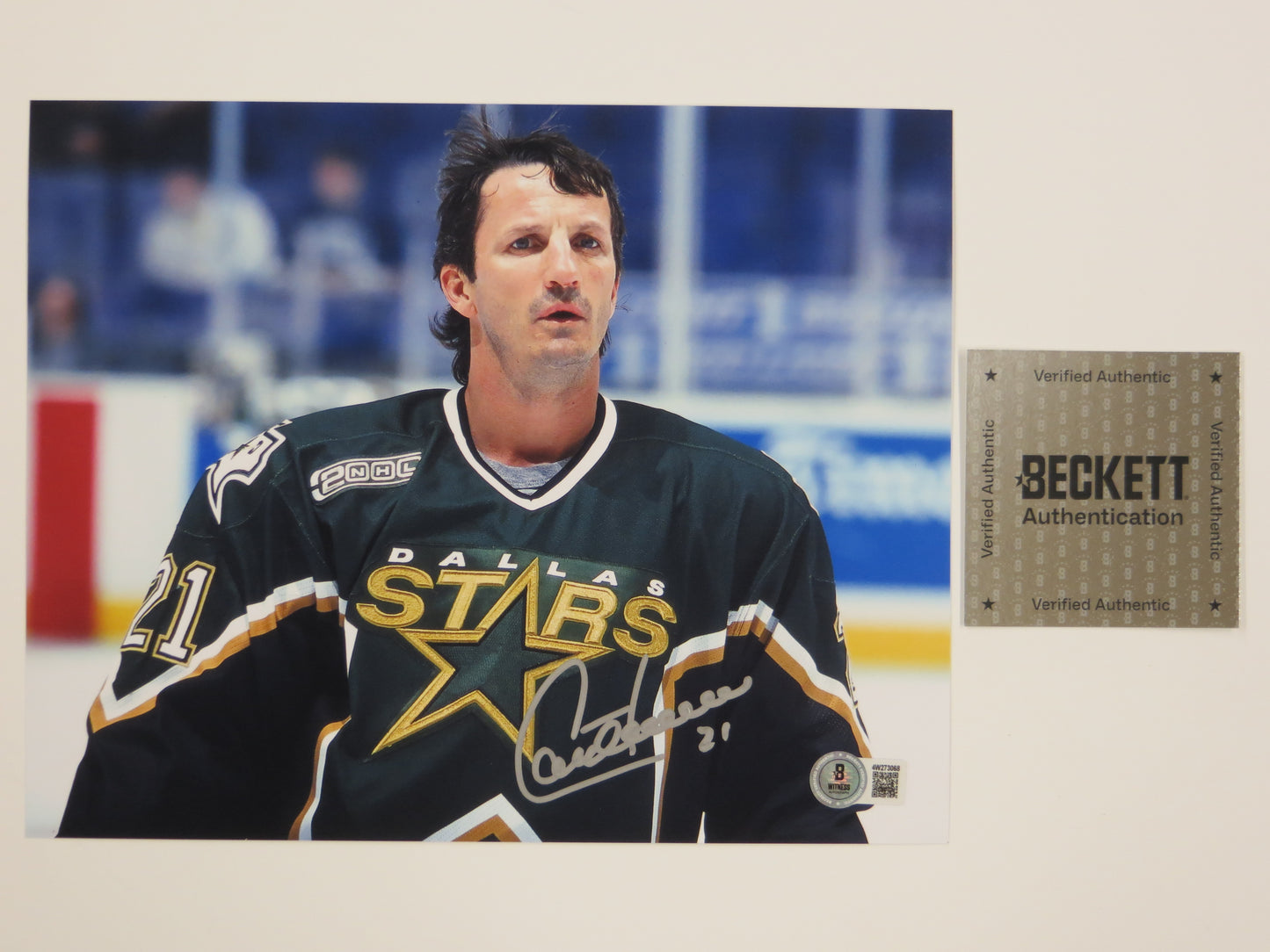 GUY CARBONNEAU DALLAS STARS SIGNED 8x10 PHOTO Canadiens BAS