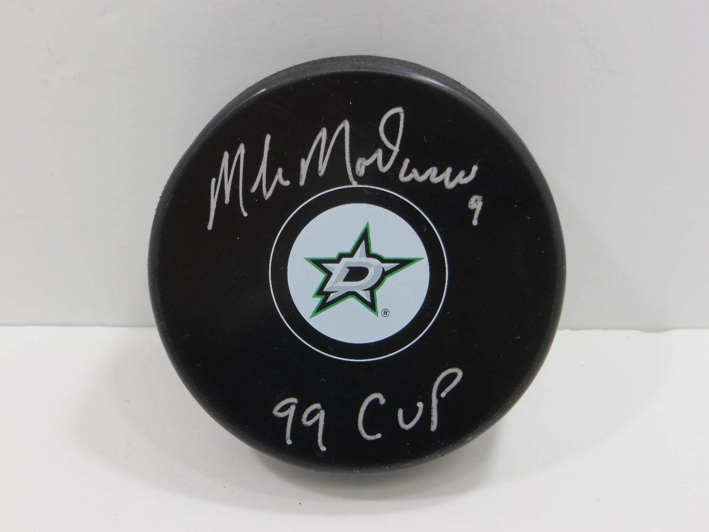 MIKE MODANO DALLAS STARS SIGNED HOCKEY PUCK w/99 Cup Current Logo BAS COA