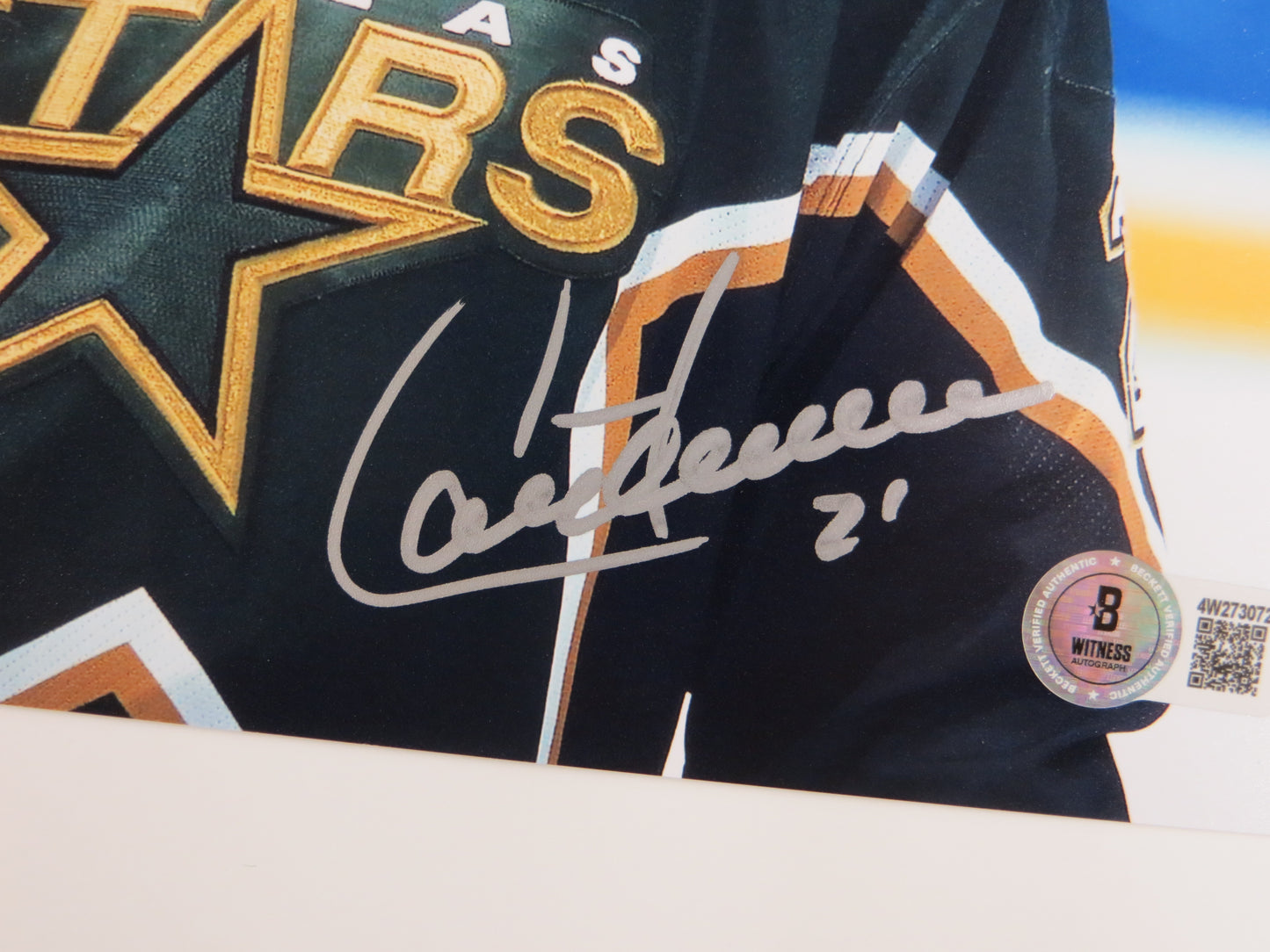 GUY CARBONNEAU DALLAS STARS SIGNED 8x10 PHOTO Canadiens BAS