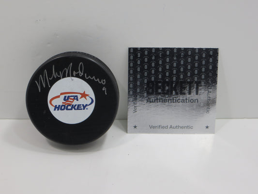 MIKE MODANO TEAM USA SIGNED HOCKEY PUCK Dallas Stars Red Wings North Stars BAS