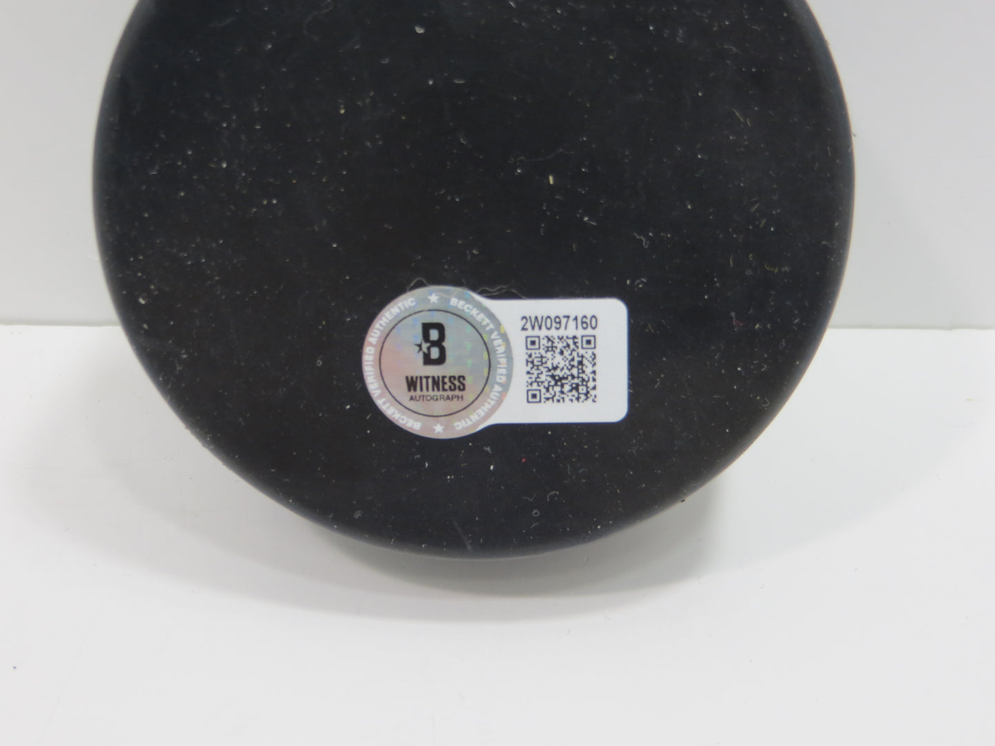 MIKE MODANO TEAM USA SIGNED HOCKEY PUCK Dallas Stars Red Wings North Stars BAS