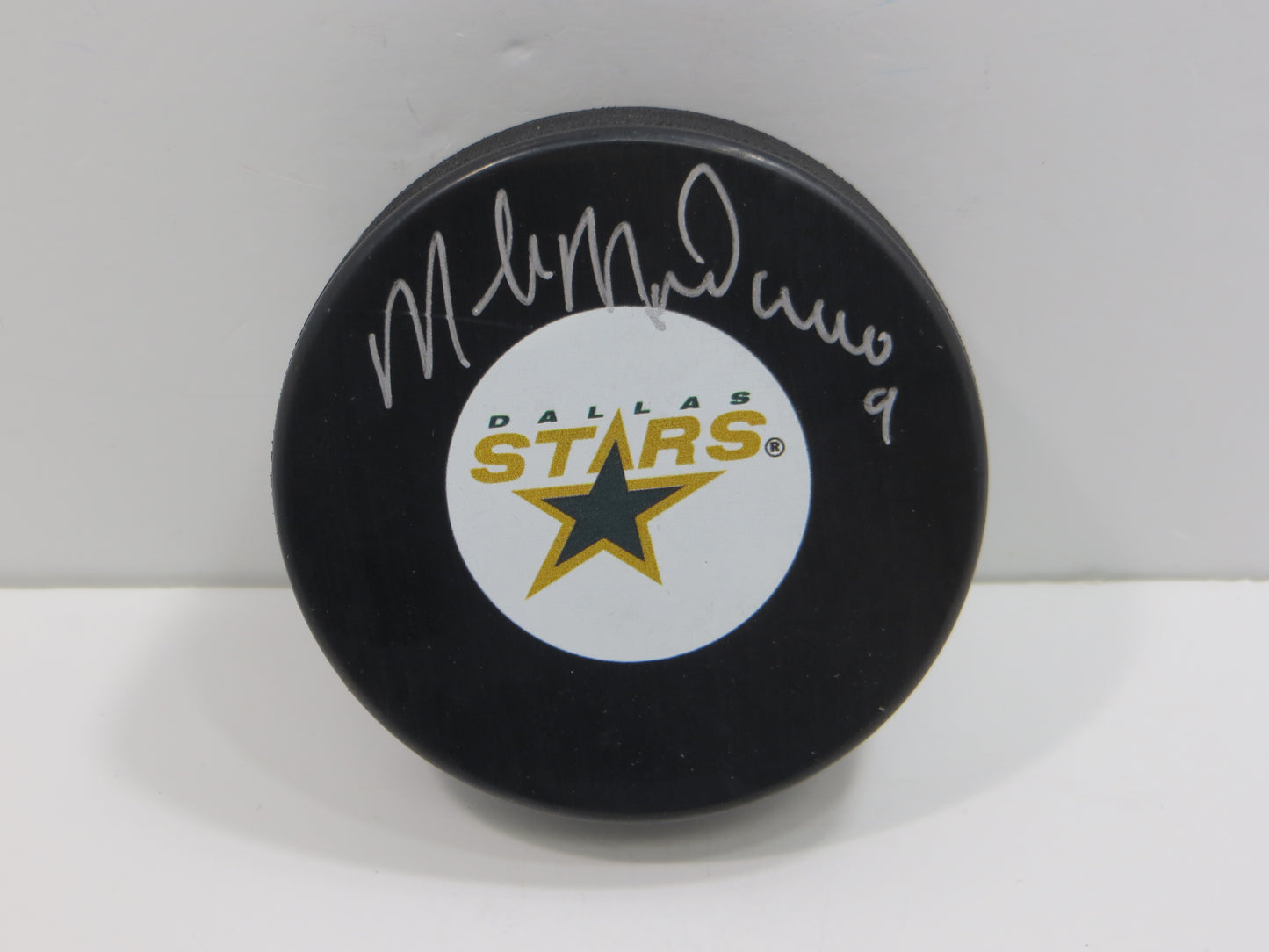 MIKE MODANO DALLAS STARS SIGNED HOCKEY PUCK Minn North Stars Red Wings BAS