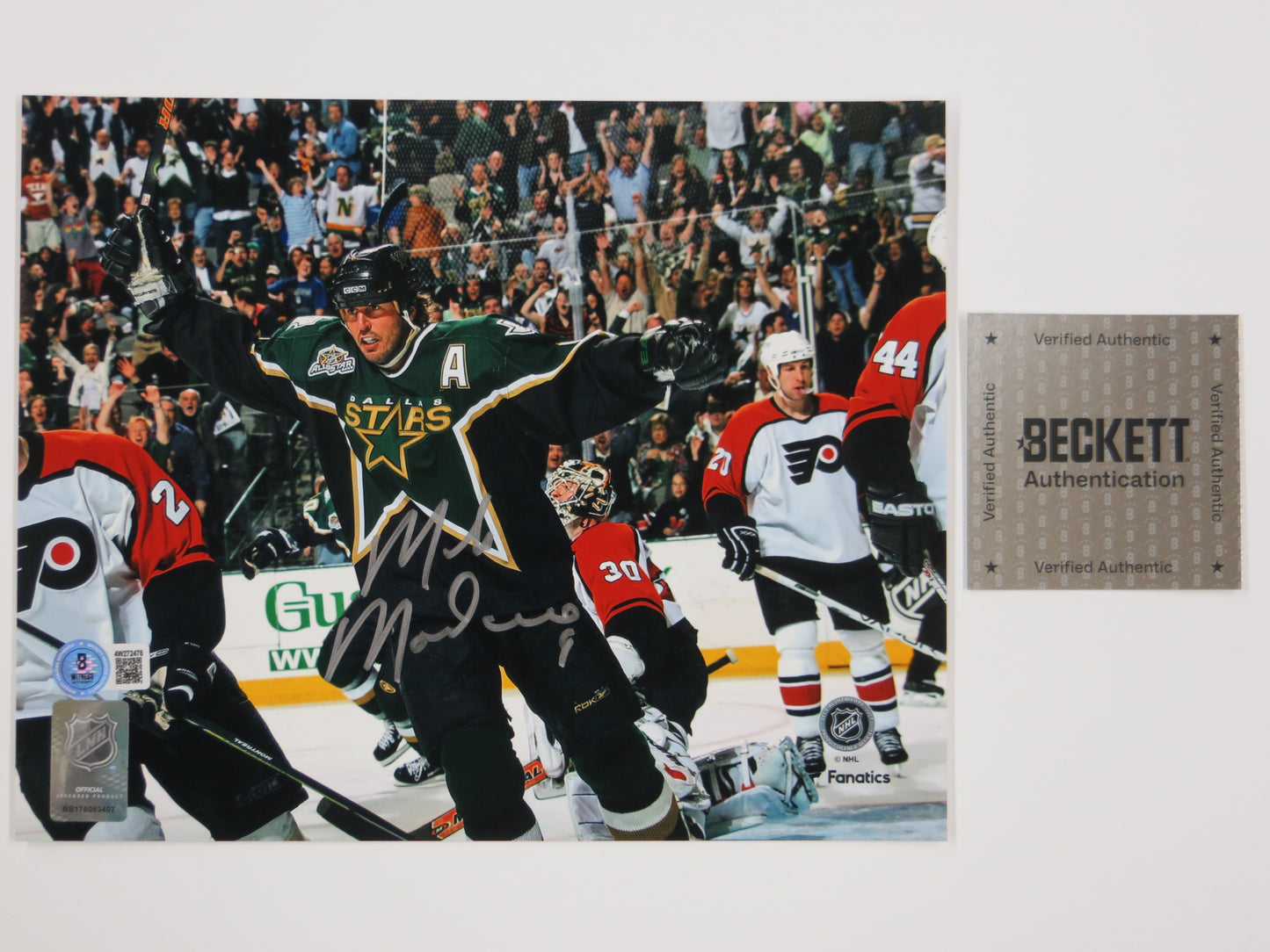 MIKE MODANO DALLAS STARS SIGNED 8x10 GOALLL PHOTO North Stars BAS