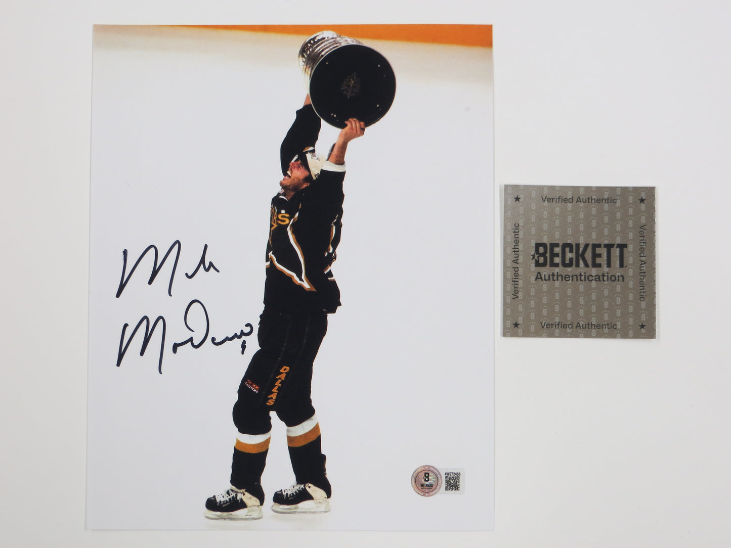 MIKE MODANO DALLAS STARS SIGNED 8x10 Stanley Cup Champs PHOTO North Stars BAS