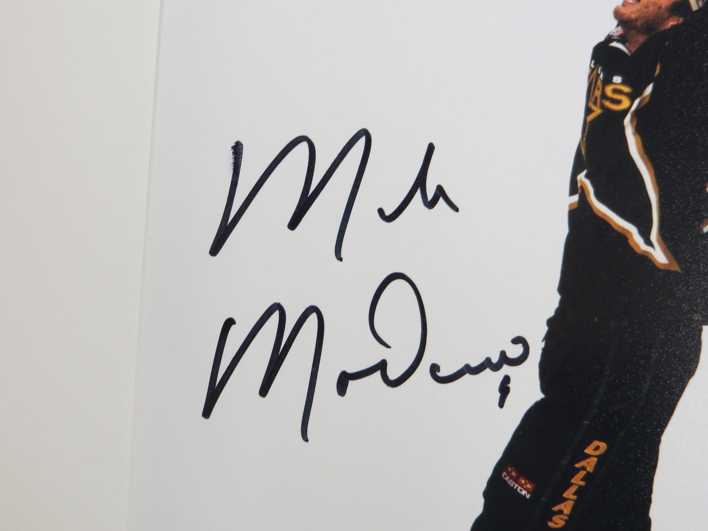 MIKE MODANO DALLAS STARS SIGNED 8x10 Stanley Cup Champs PHOTO North Stars BAS