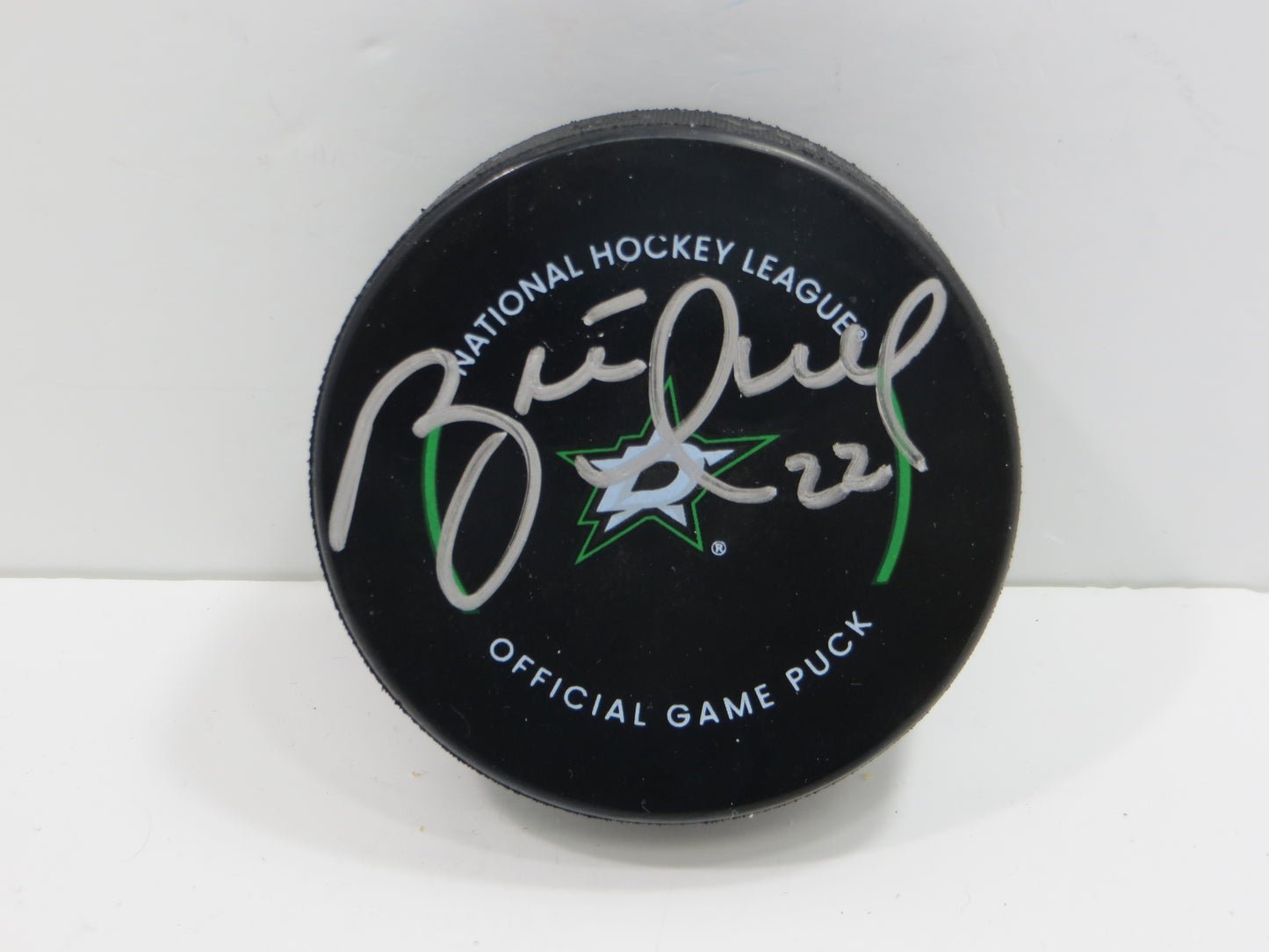 BRETT HULL DALLAS STARS SIGNED AUTHENTIC HOCKEY PUCK BAS COA