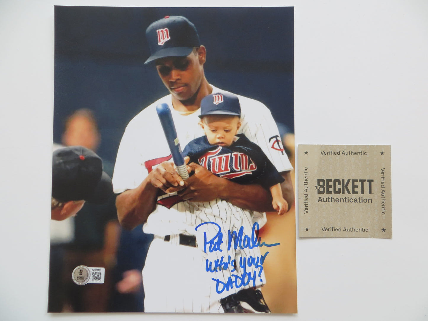PAT PATRICK MAHOMES SR. TWINS SIGNED 8x10 PHOTO w/WHO'SYOURDADDY Chiefs BAS