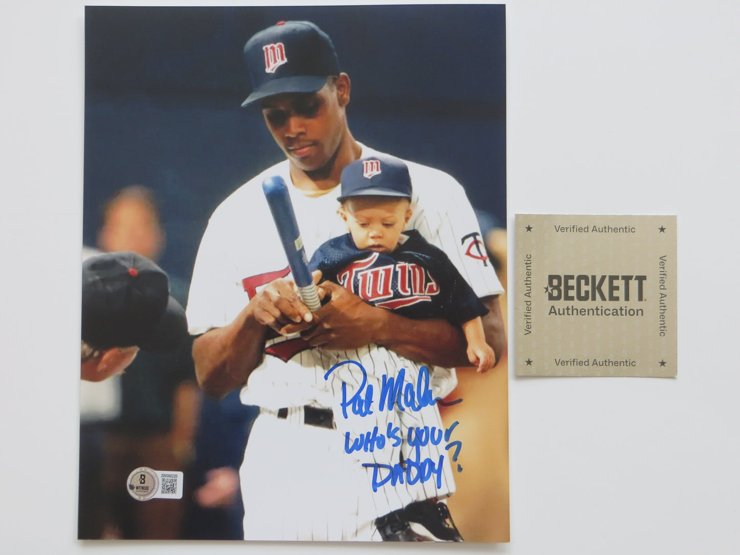 PAT PATRICK MAHOMES SR. TWINS SIGNED 8x10 PHOTO w/WHO'SYOURDADDY Chiefs BAS