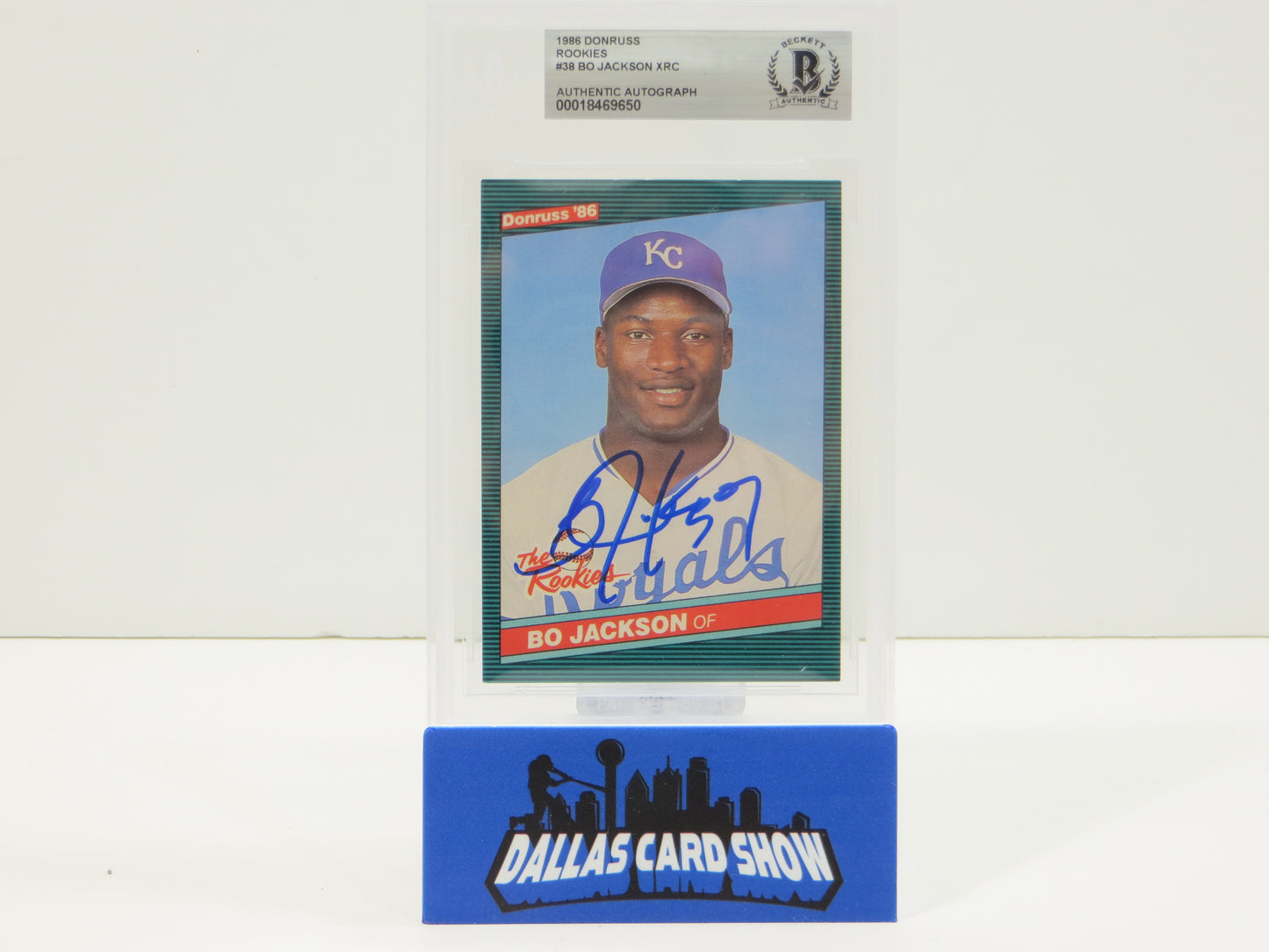 BO JACKSON SIGNED 1986 Donruss Rookies #38 XRC BGS BAS SLAB Raiders Royals
