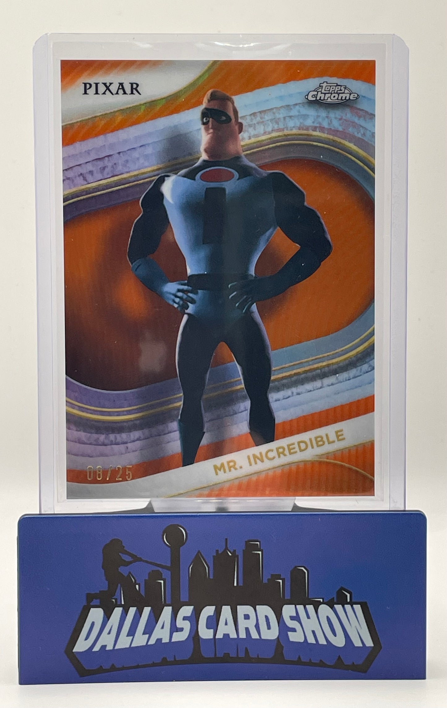 2025 Topps Chrome Disney #150 Mr.Incredible Image Variation Orange /25