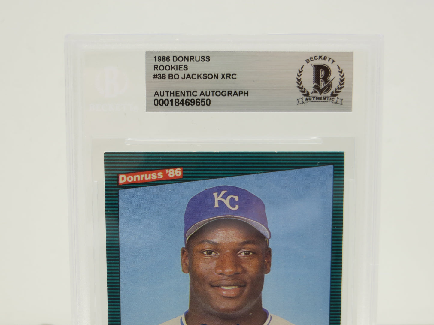 BO JACKSON SIGNED 1986 Donruss Rookies #38 XRC BGS BAS SLAB Raiders Royals