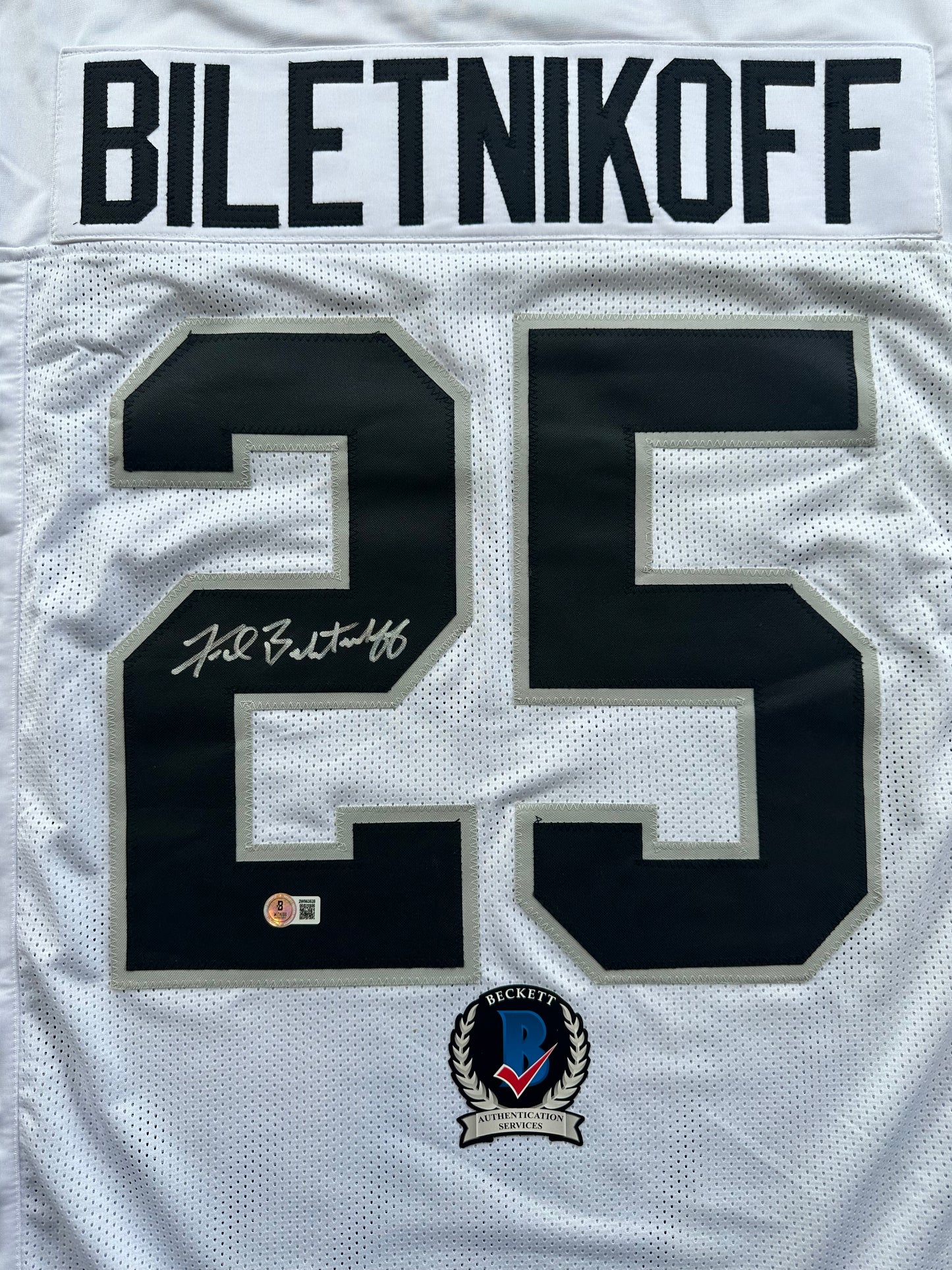 FRED BILETNIKOFF Oakland Raiders SIGNED FOOTBALL WHITE JERSEY XL FSU BAS