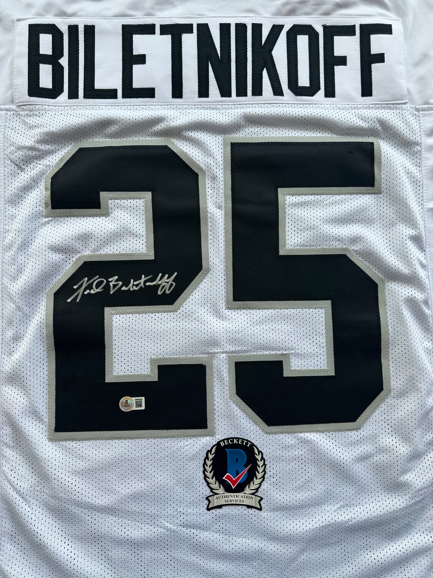 FRED BILETNIKOFF Oakland Raiders SIGNED FOOTBALL WHITE JERSEY XL FSU BAS