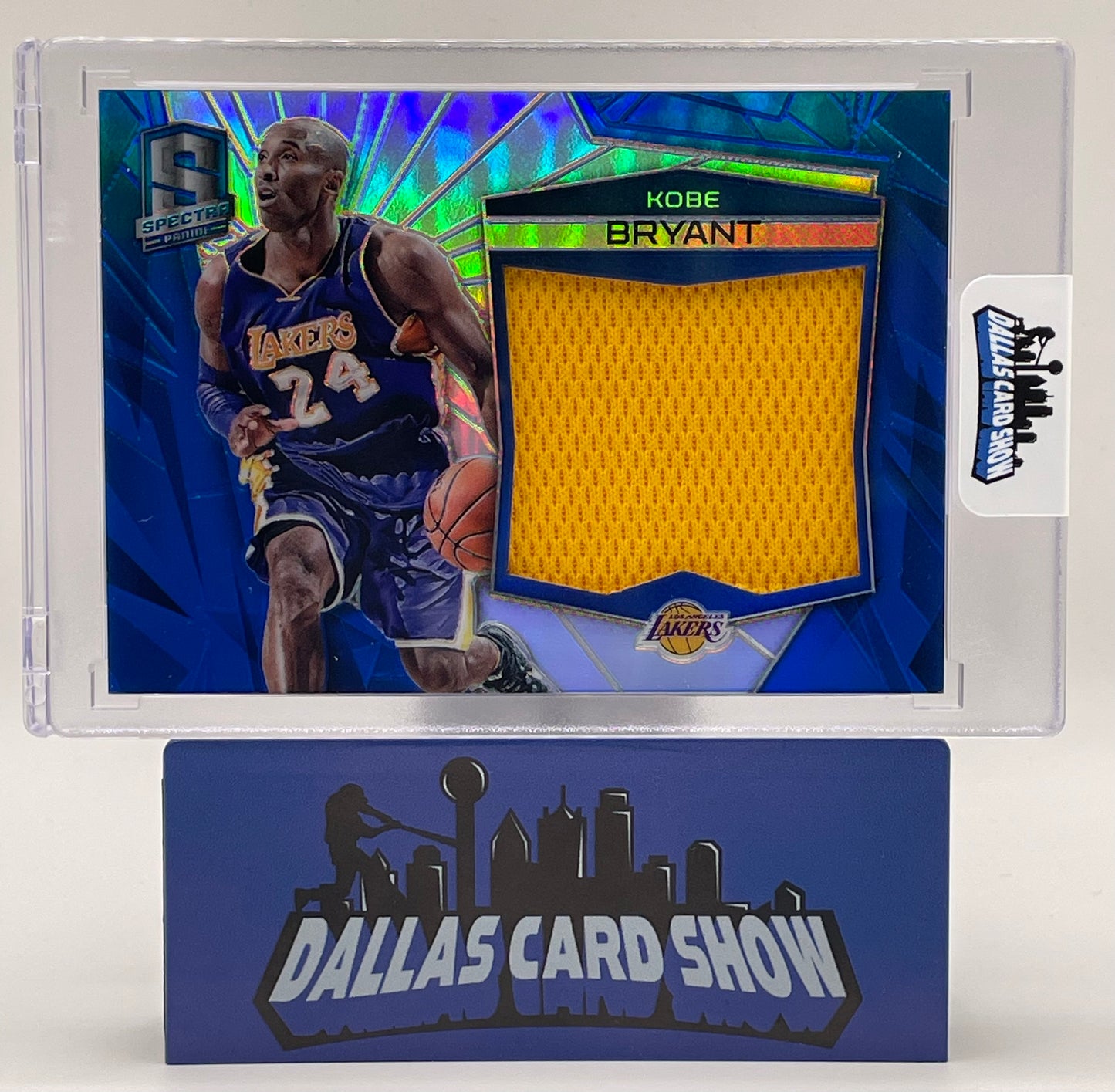 2015-16 Panini Spectra #37 Kobe Bryant Game Used Relic /49 Lakers