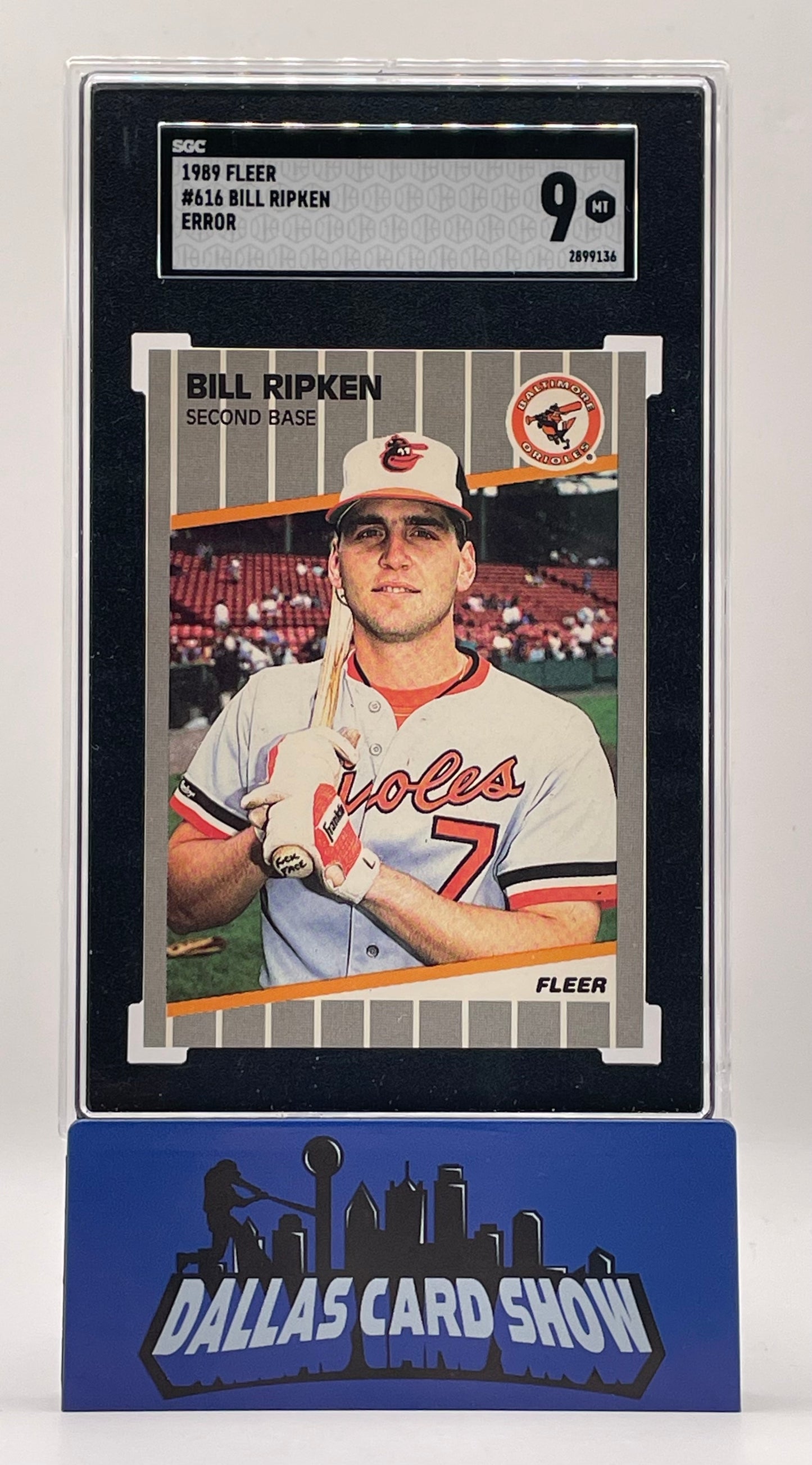 1989 Fleer #616 Bill Ripken FF Error SGC 9