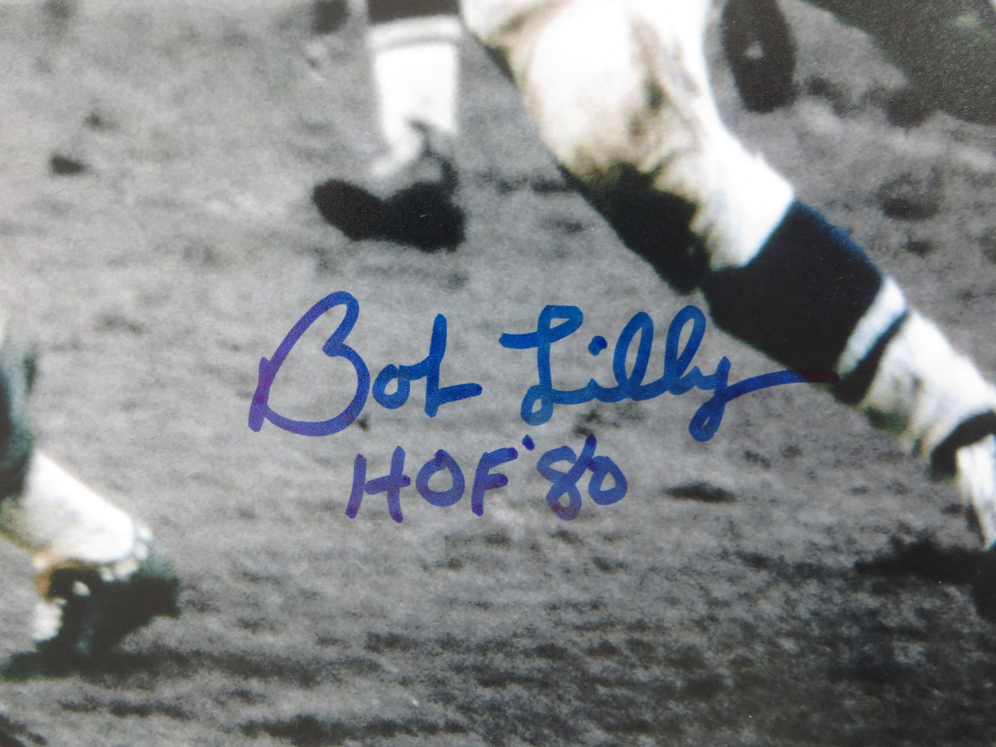 BOB LILLY DALLAS COWBOYS 8x10 PHOTO Tackling Jim Brown BAS