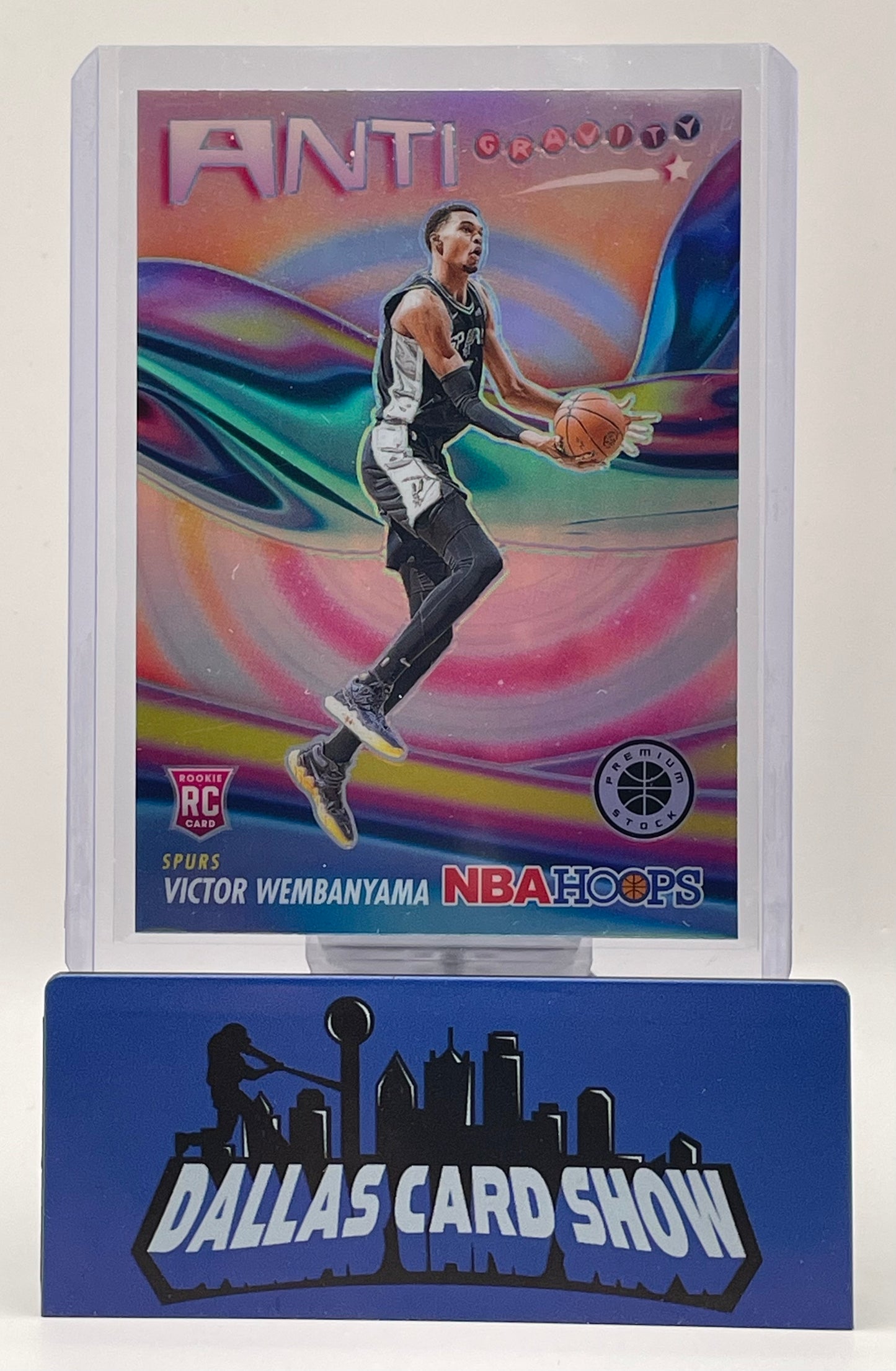 2023-24 Hoops Premium Stock #5 Victor Wembanyama Prizm Anti Gravity RC