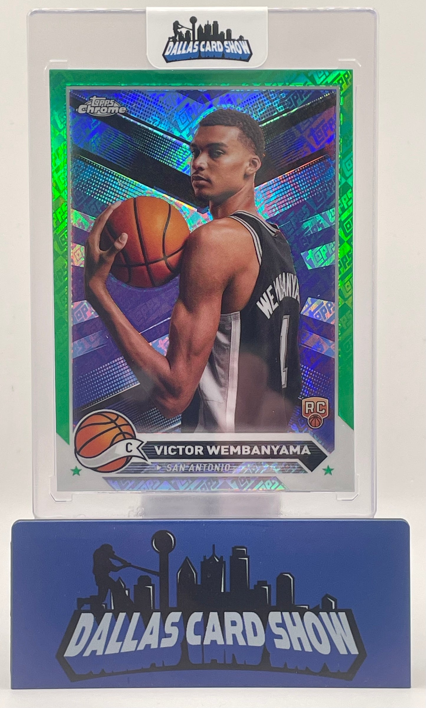 2023-24 Topps Chrome #1 Victor Wembanyama Green Topps Logo Rookie RC