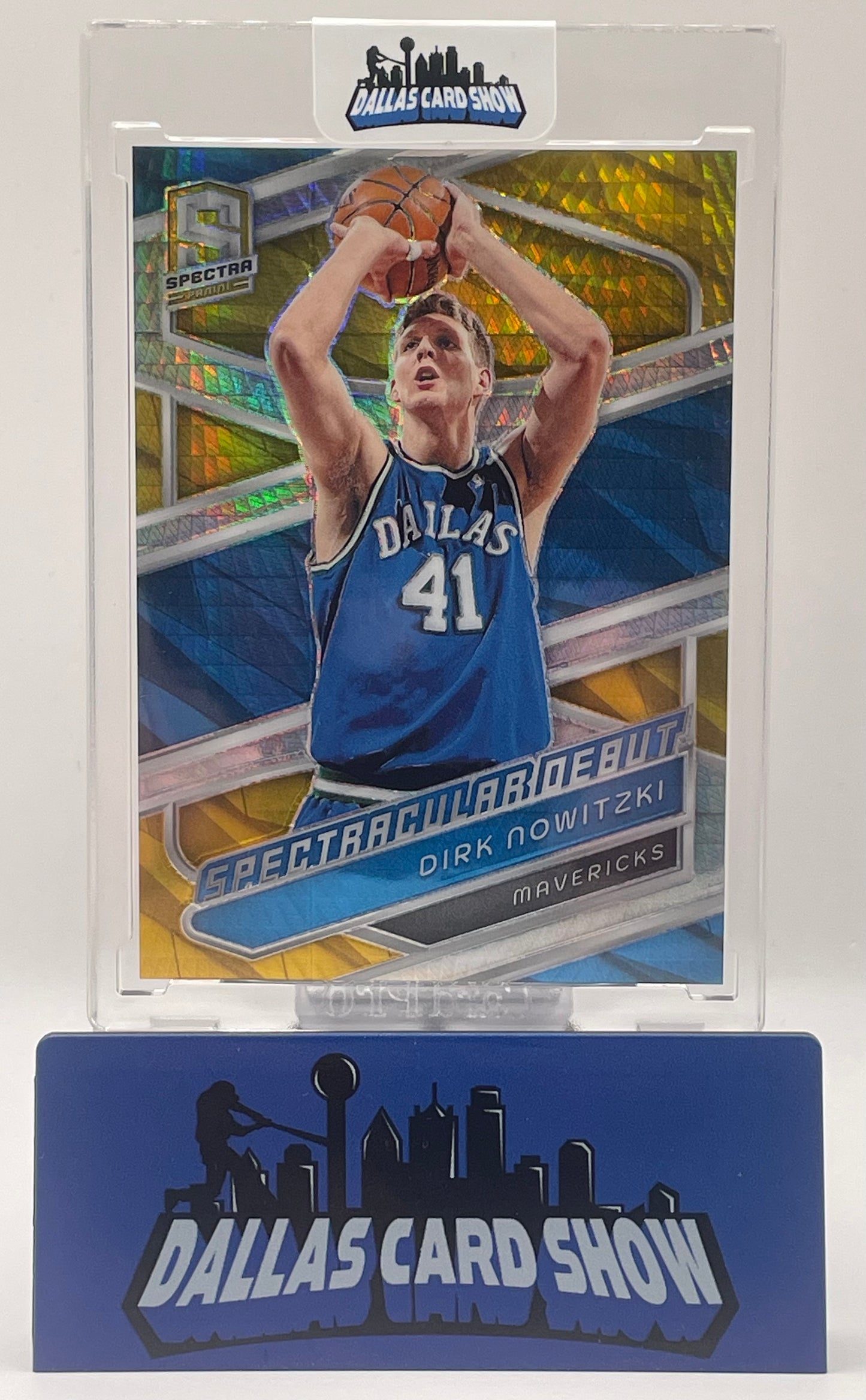 2023-24 Panini Spectra #200 Dirk Nowitzki Gold /10