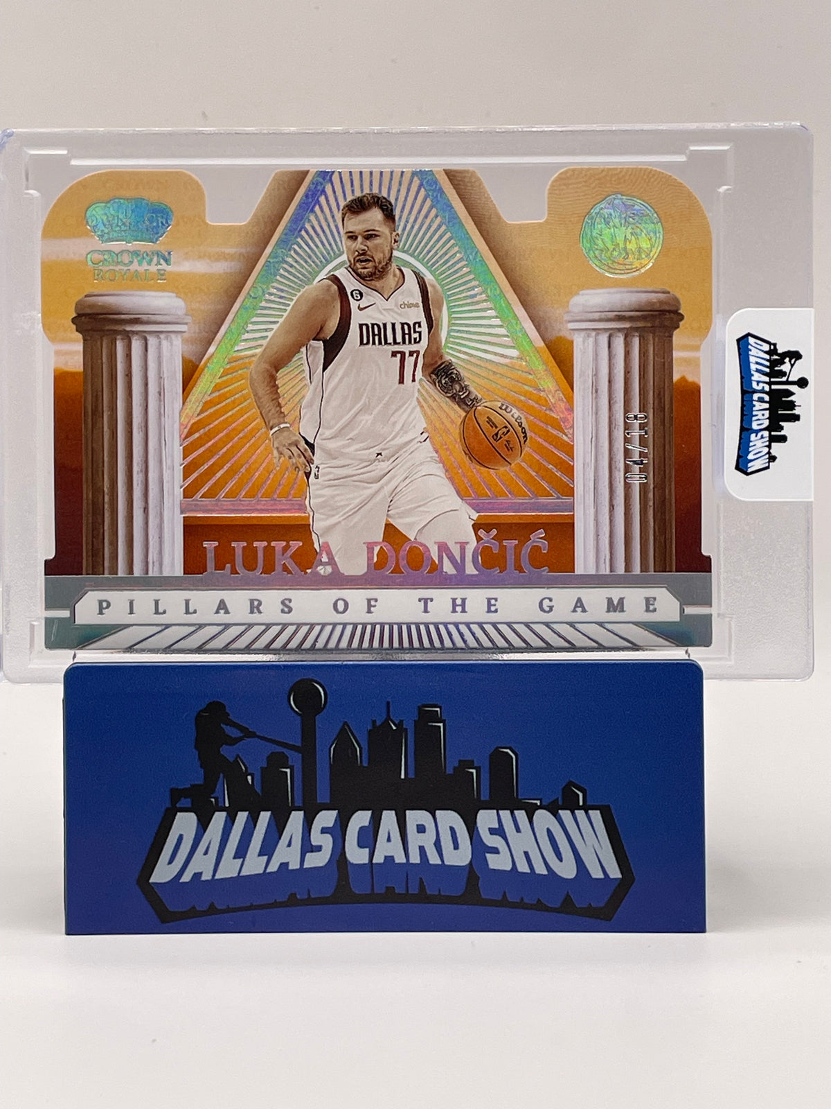 2022-23 Panini Crown Royale #5 Luka Doncic Pillars of the Game /18