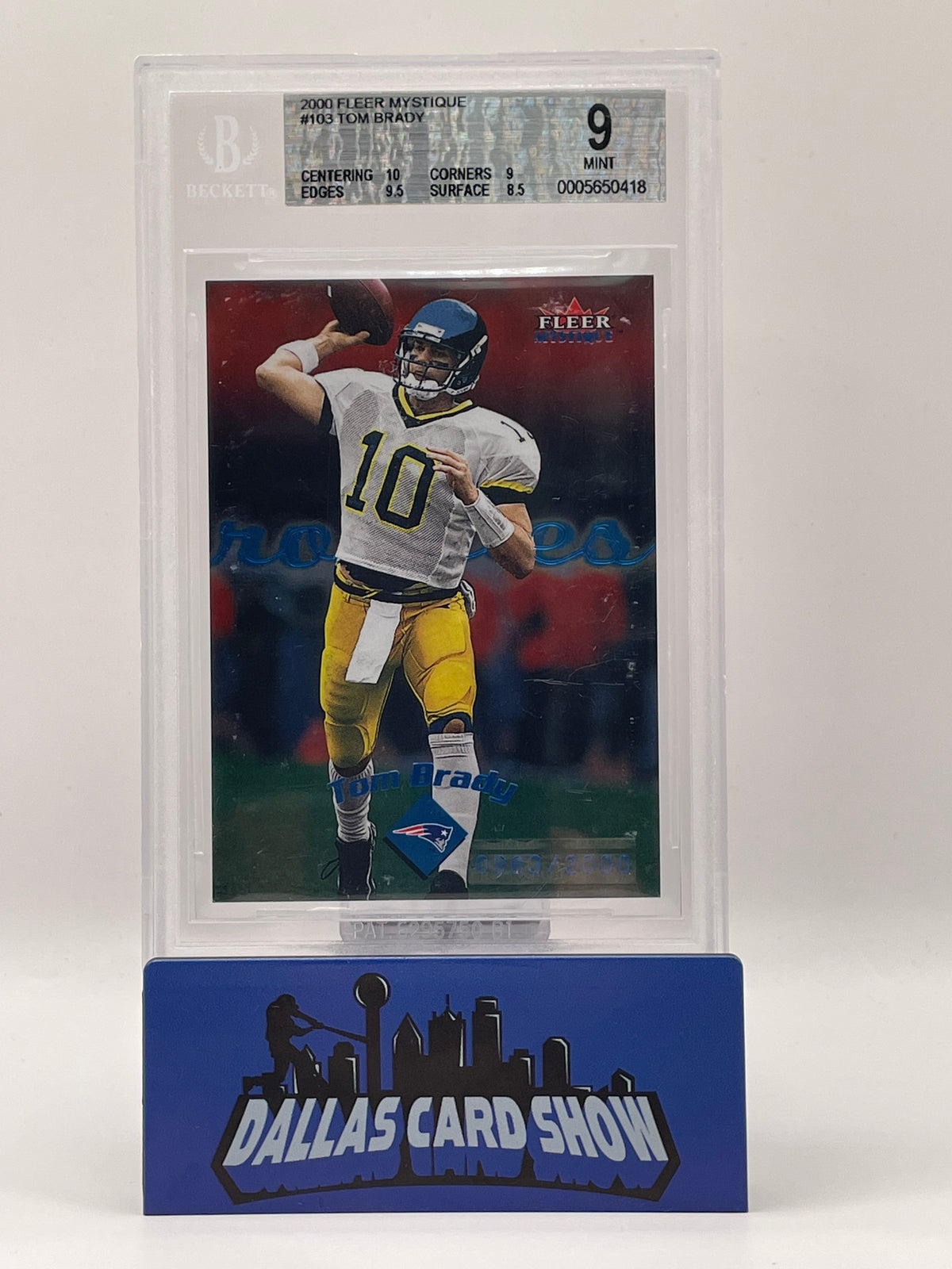 2000 Fleer Mystique #103 Tom Brady Rookie RC BGS 9