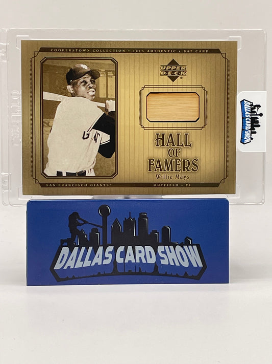 2001 Upper Deck #B-WM Willie Mays Cooperstown Hall of Famers Relic