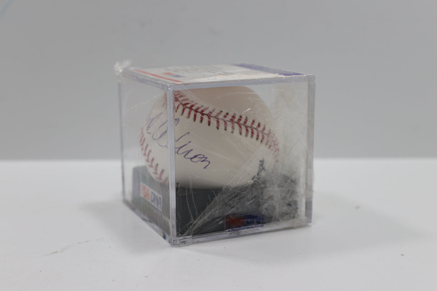 HENRY HANK AARON SIGNED RAWLINGS OML BASEBALL PSA DNA Overall 9.5 GRADE