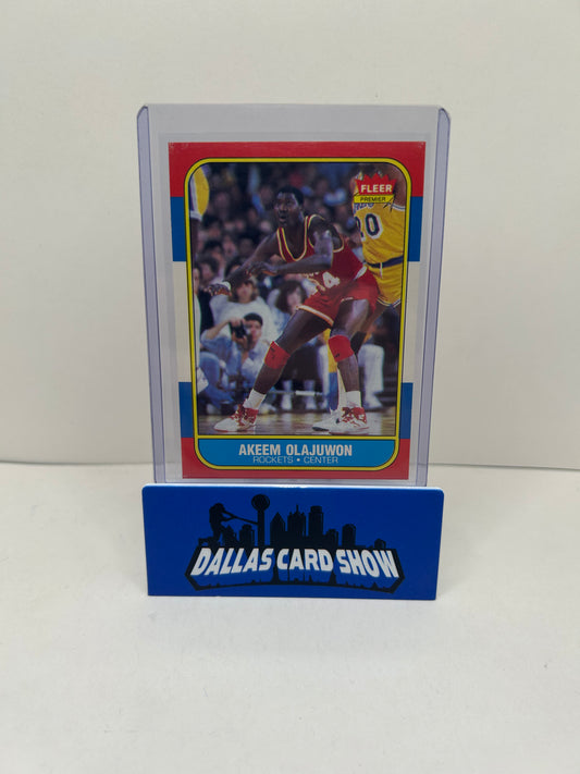 1986-87 Fleer Akeem (Hakeem) Olajuwon RC #82 - Houston Rockets
